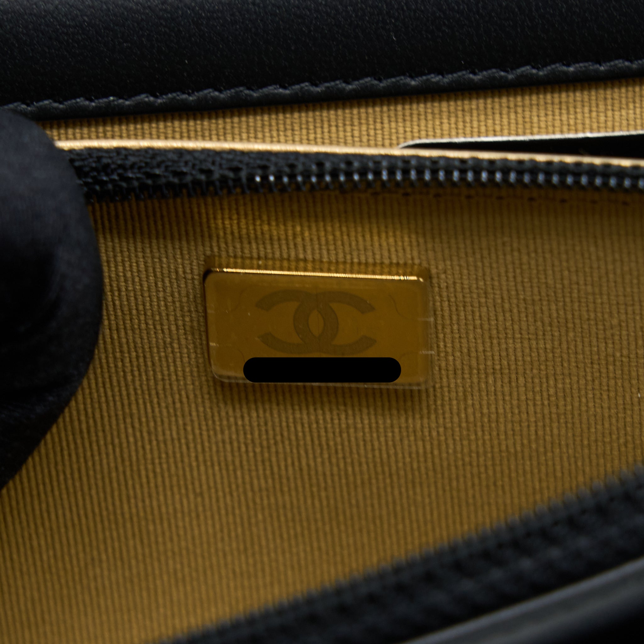 CHANEL PEARL CRUSH WALLET ON CHAIN LAMBSKIN BLACK BRUSHED GHW (MICROCHIP)