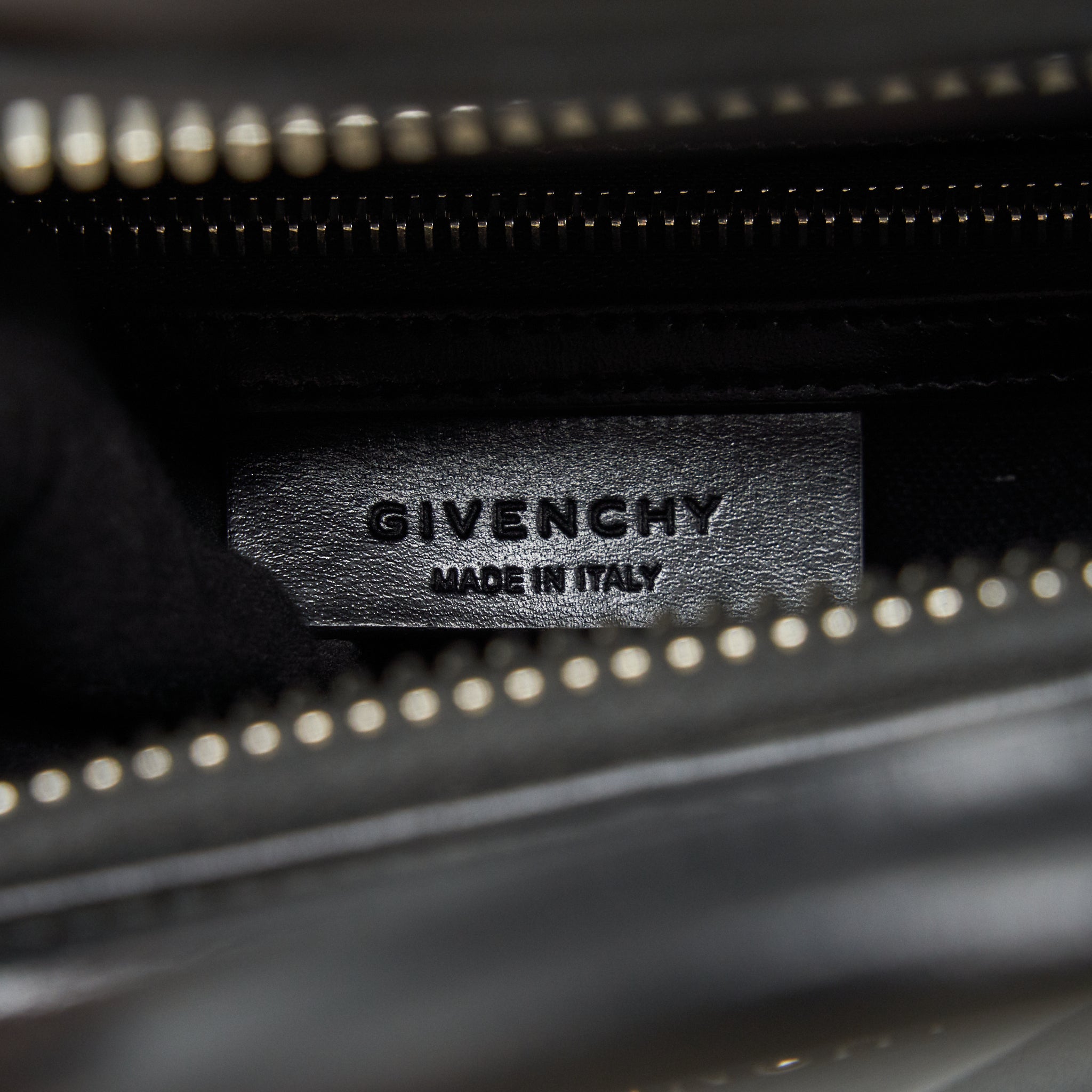 GIVENCHY SMALL ANTIGONA TOTE BAG BOX CALFSKIN BLACK SHW