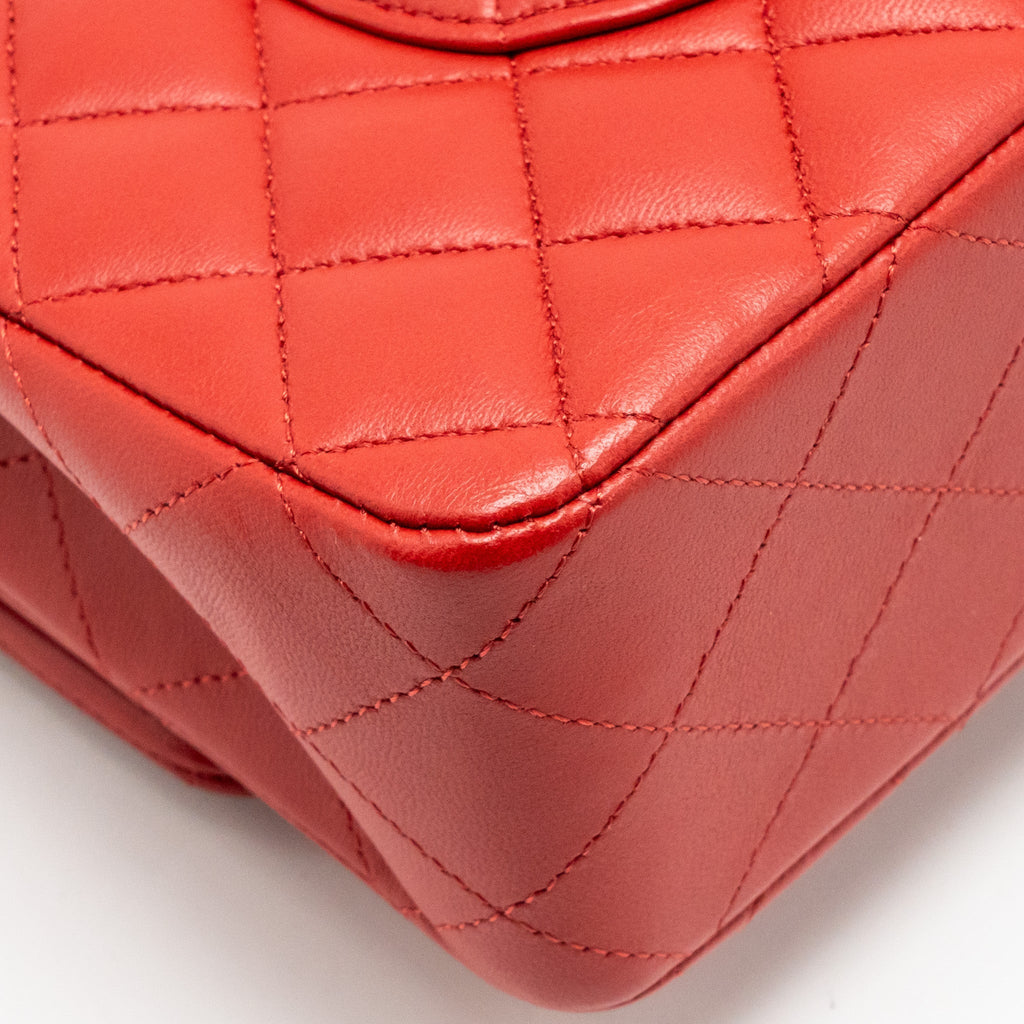 CHANEL MEDIUM CLASSIC DOUBLE FLAP BAG LAMBSKIN RED LGHW