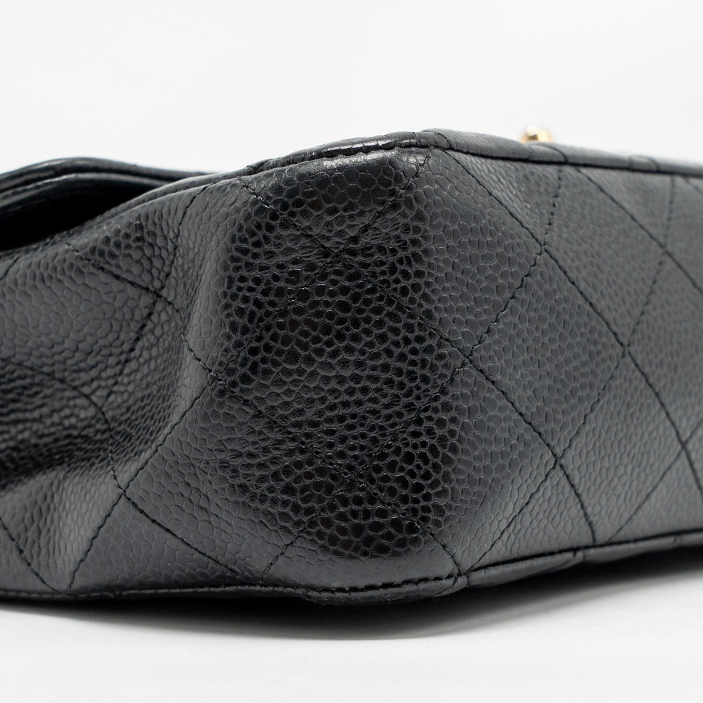 CHANEL MEDIUM CLASSIC DOUBLE FLAP BAG CAVIAR BLACK GHW