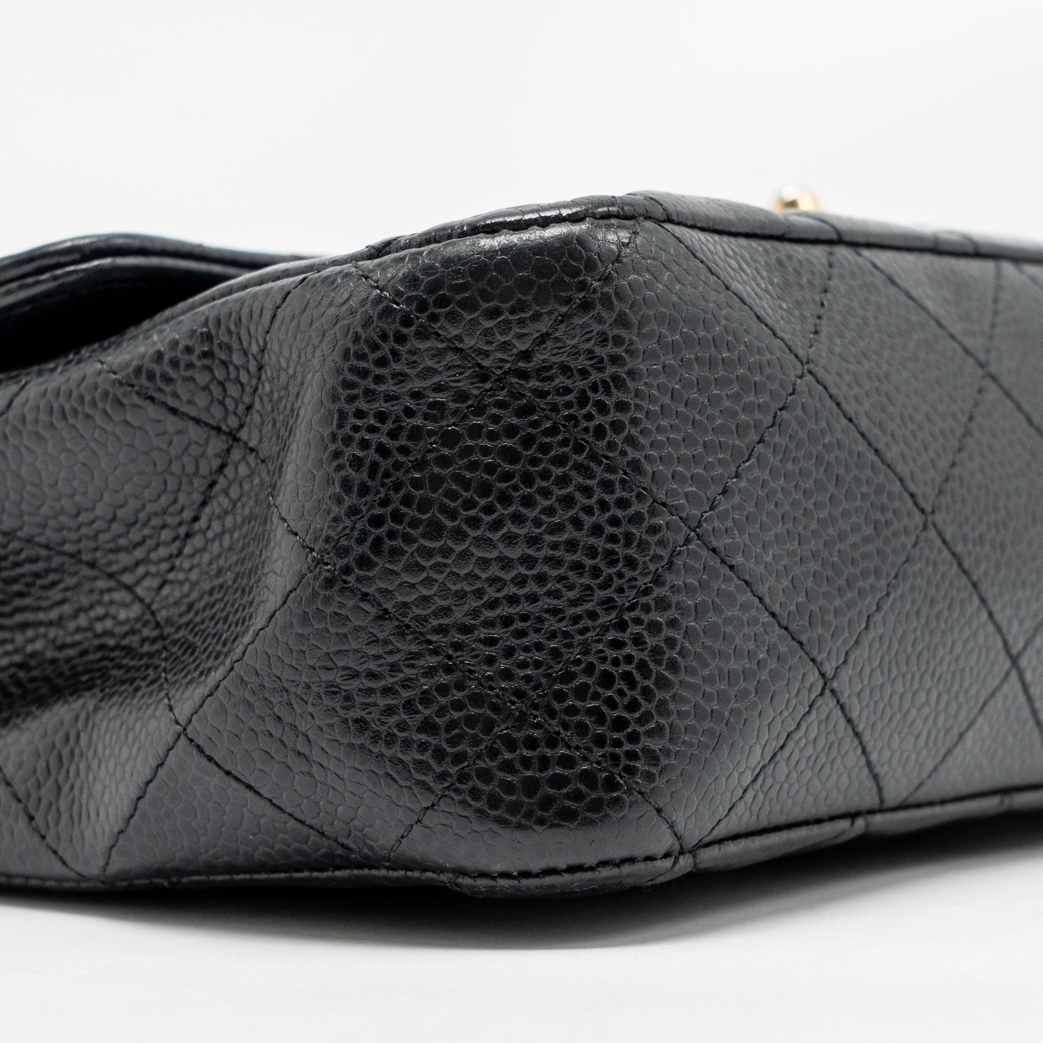 CHANEL MEDIUM CLASSIC DOUBLE FLAP BAG CAVIAR BLACK GHW