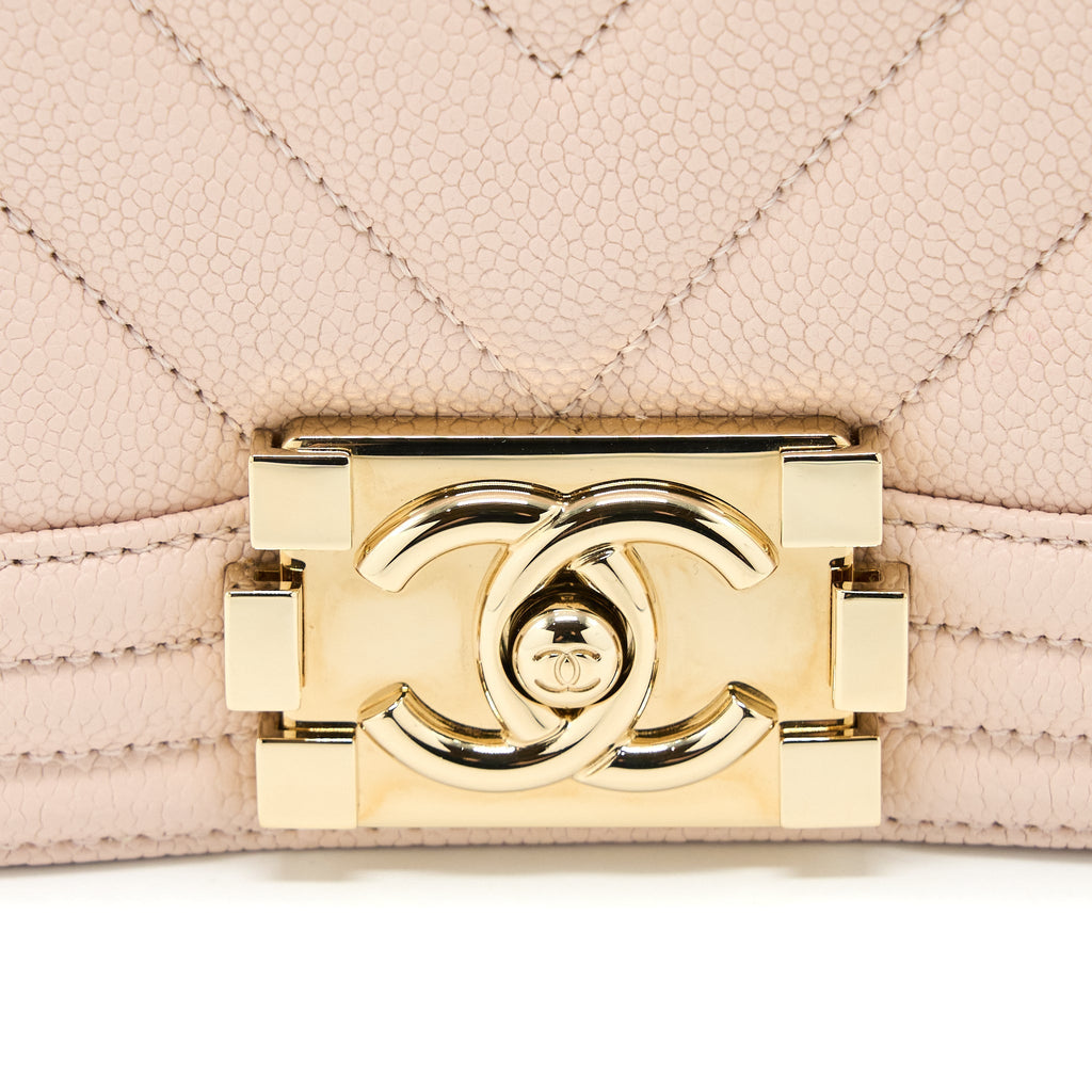 CHANEL MEDIUM BOY BAG CHEVRON CAVIAR LIGHT PINK LGHW