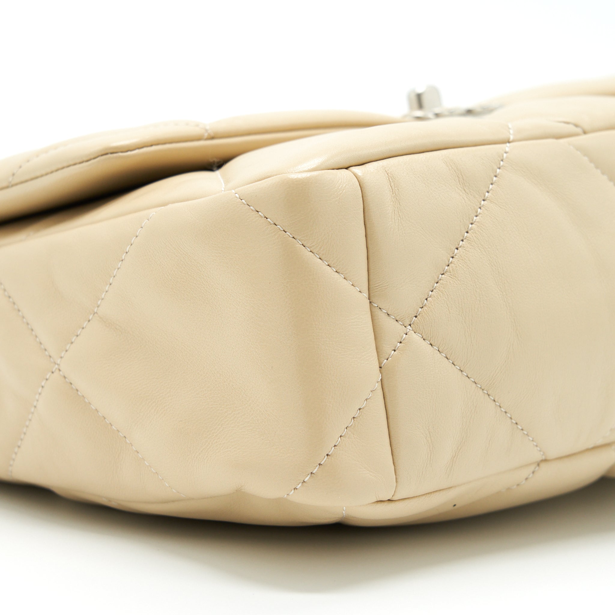 CHANEL MEDIUM 19 BAG QUILTED GOATSKIN LEATHER LIGHT BEIGE GOLD/SILVER HARDWARE (MICROCHIP)
