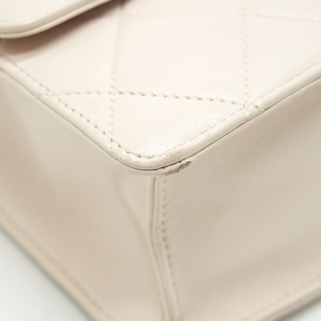 CHANEL CC LOGO FLAP BAG WITH CHAIN QUILTED LAMBSKIN IVORY WHITE