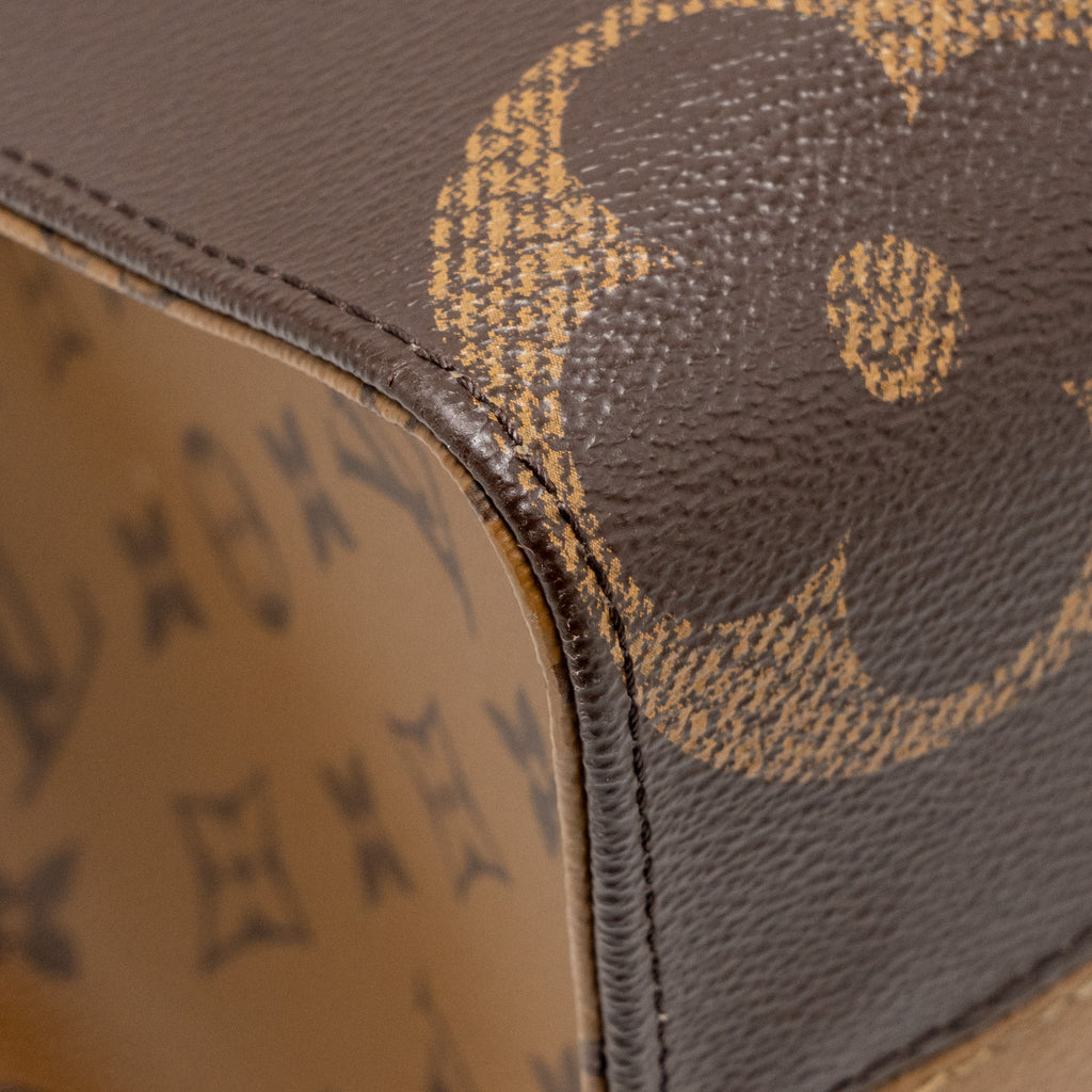 LOUIS VUITTON ONTHEGO MM MONOGRAM CANVAS GHW