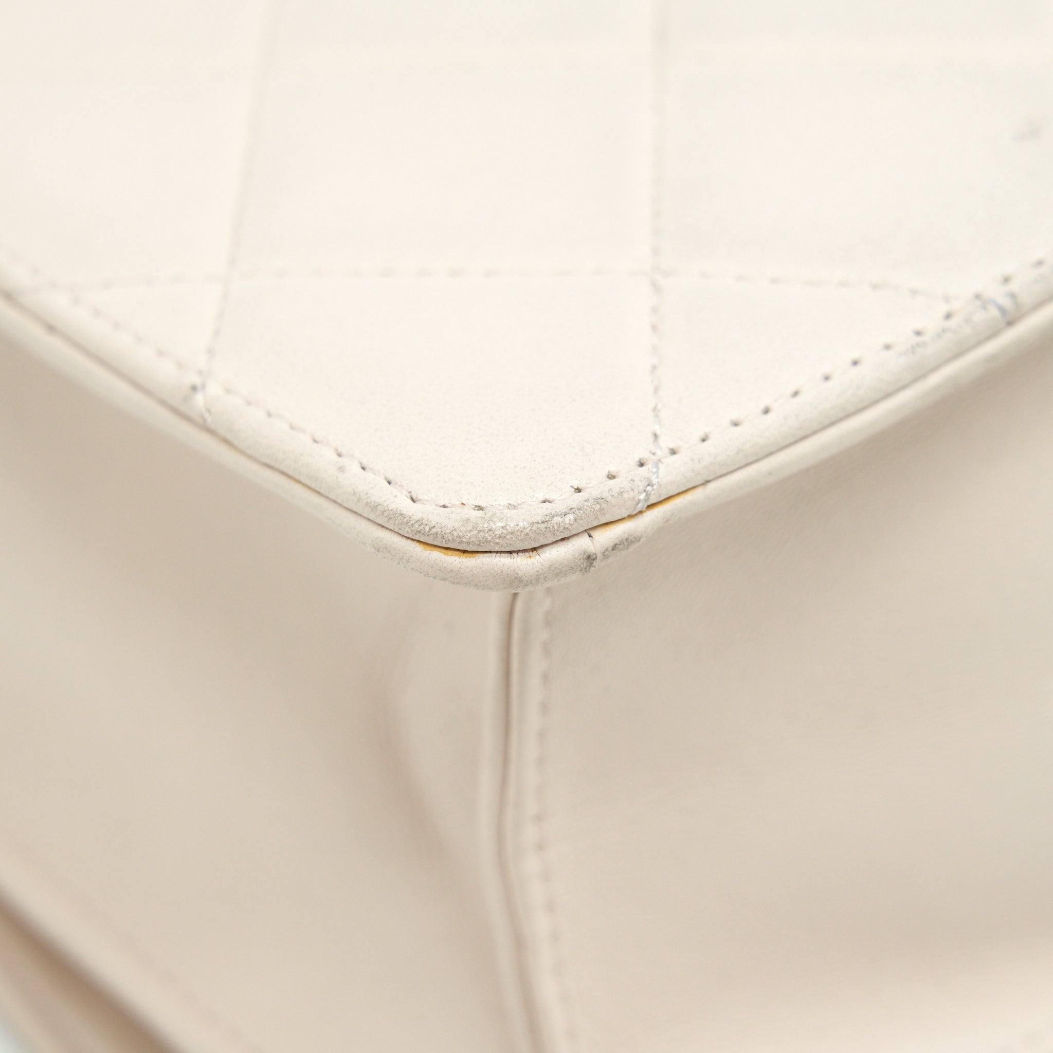 CHANEL CC LOGO FLAP BAG WITH CHAIN QUILTED LAMBSKIN IVORY WHITE