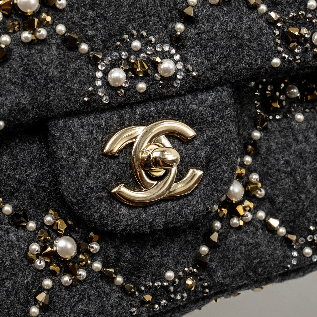 CHANEL 21A PEARL STRASS CRYSTAL MEDIUM CLASSIC DOUBLE FLAP BAG FABRIC GREY LGHW