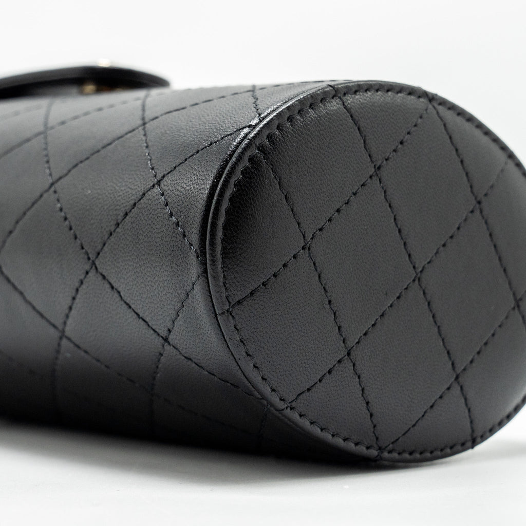 CHANEL CC ROUND VANITY CASE WITH CHAIN LAMBSKIN BLACK LGHW