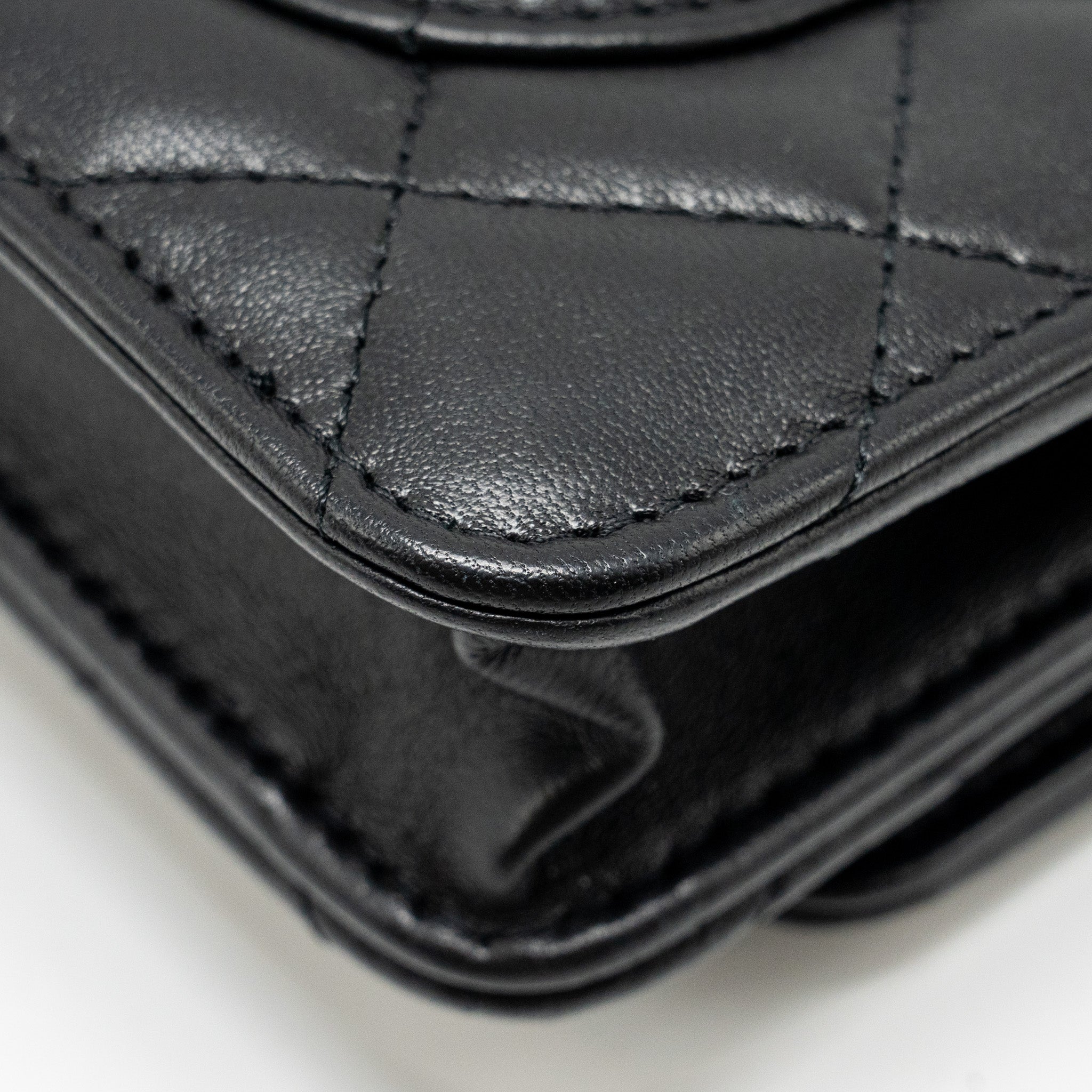 CHANEL PEARL CRUSH WALLET ON CHAIN LAMBSKIN BLACK GHW (MICROCHIP)