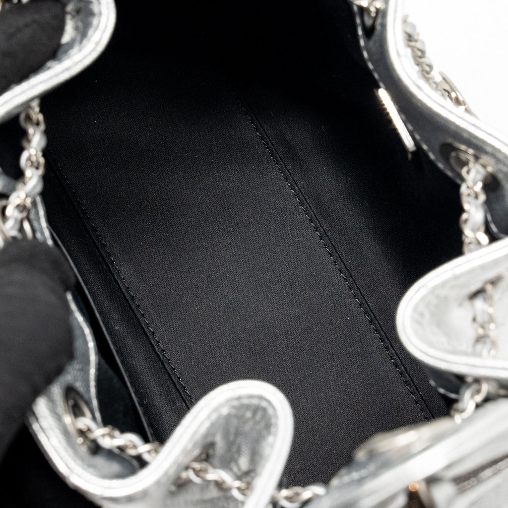 CHANEL MINI 25 BAG METALLIC GRAINED CALFSKIN SILVER SHW (MICROCHIP)