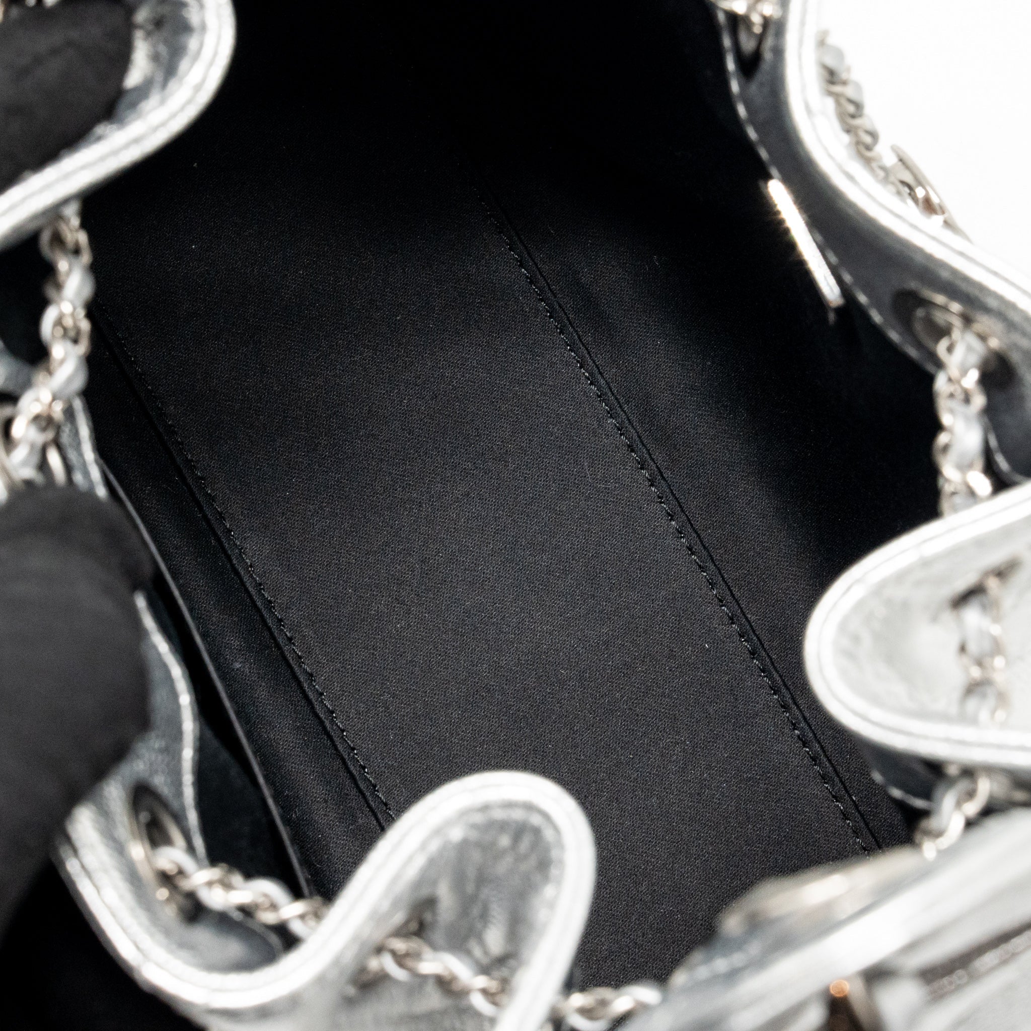 CHANEL MINI 25 BAG METALLIC GRAINED CALFSKIN SILVER SHW (MICROCHIP)