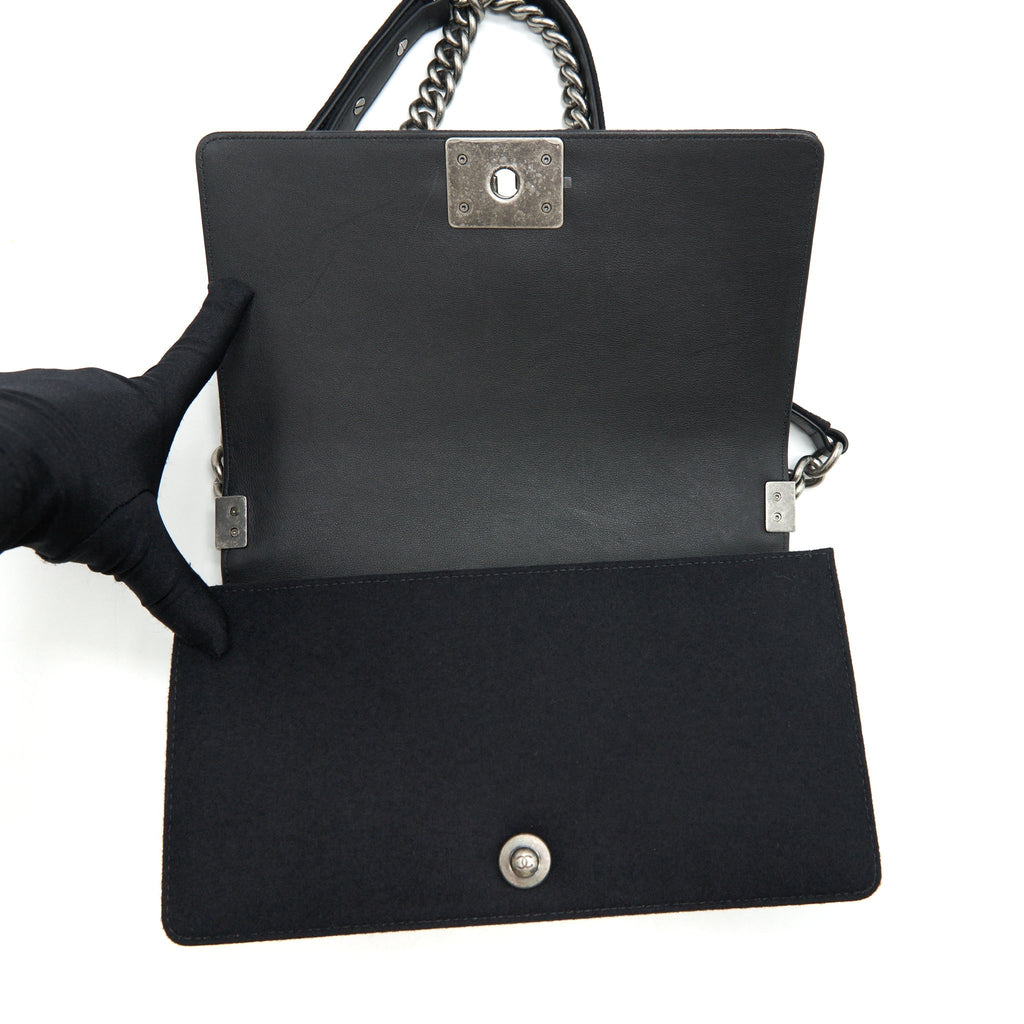 CHANEL 19B MEDIUM BOY FLAP BAG LIMITED EDITION FABRIC BLACK RUTHENIUM SILVER HARDWARE