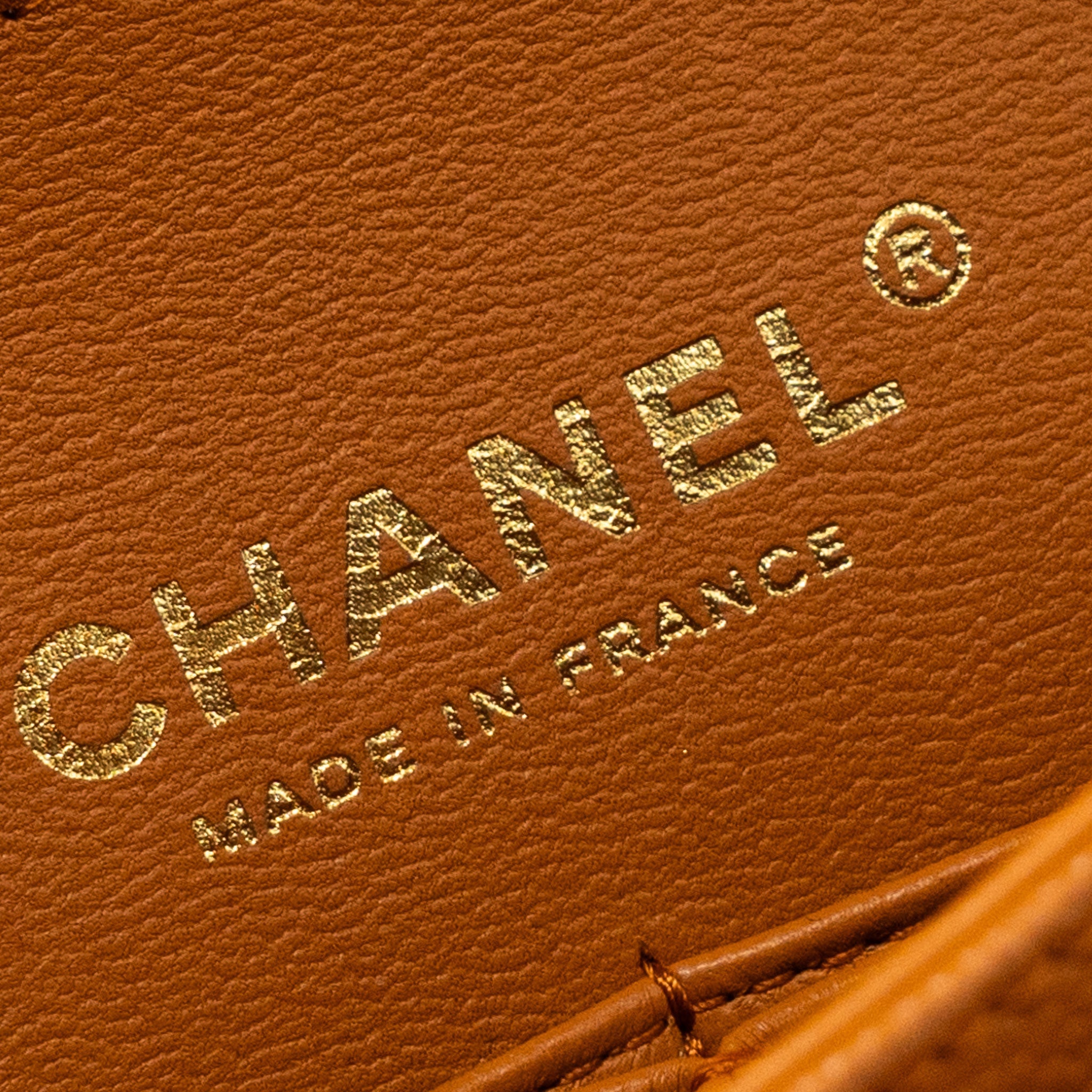 CHANEL MEDIUM CLASSIC DOUBLE FLAP BAG CAVIAR CARAMEL LGHW(MICROCHIP)