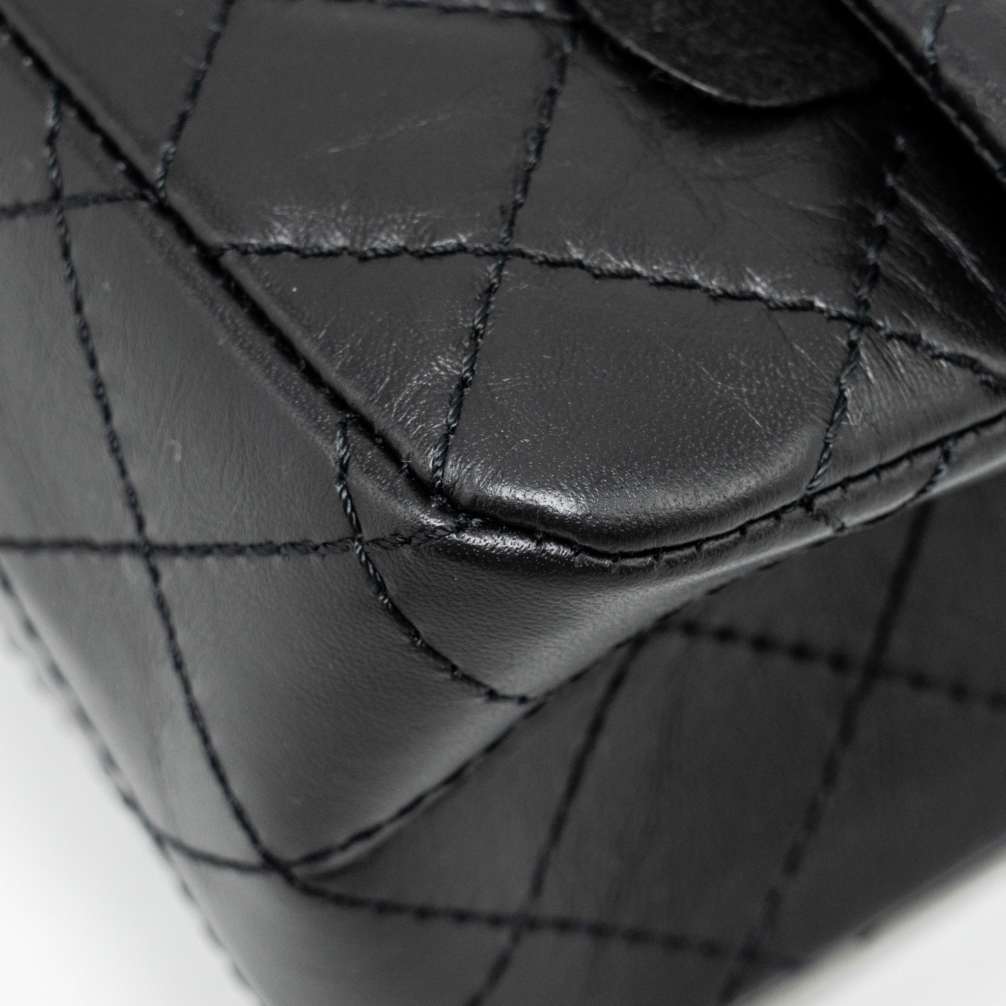 CHANEL SMALL 2.55 REISSUE DOUBLE FLAP BAG AGED CALFSKIN BLACK GHW (MICROCHIP)