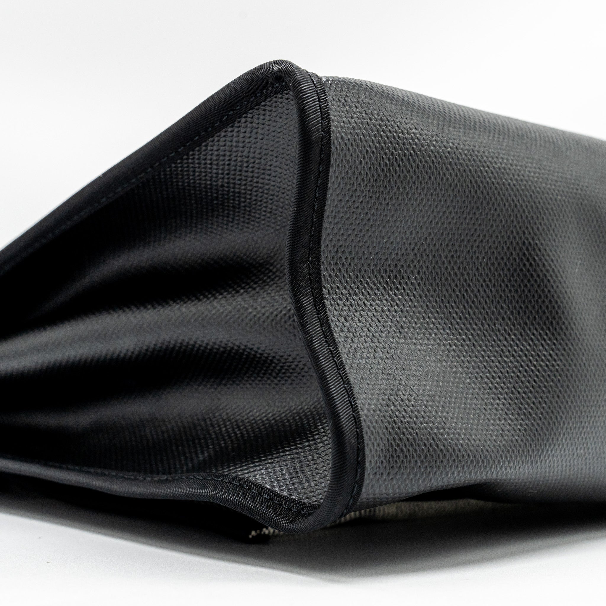 HERMES HERBAG 31 ZIP BAG BERLINE CANVAS / VACHE HUNTER BLACK / ECRU GHW