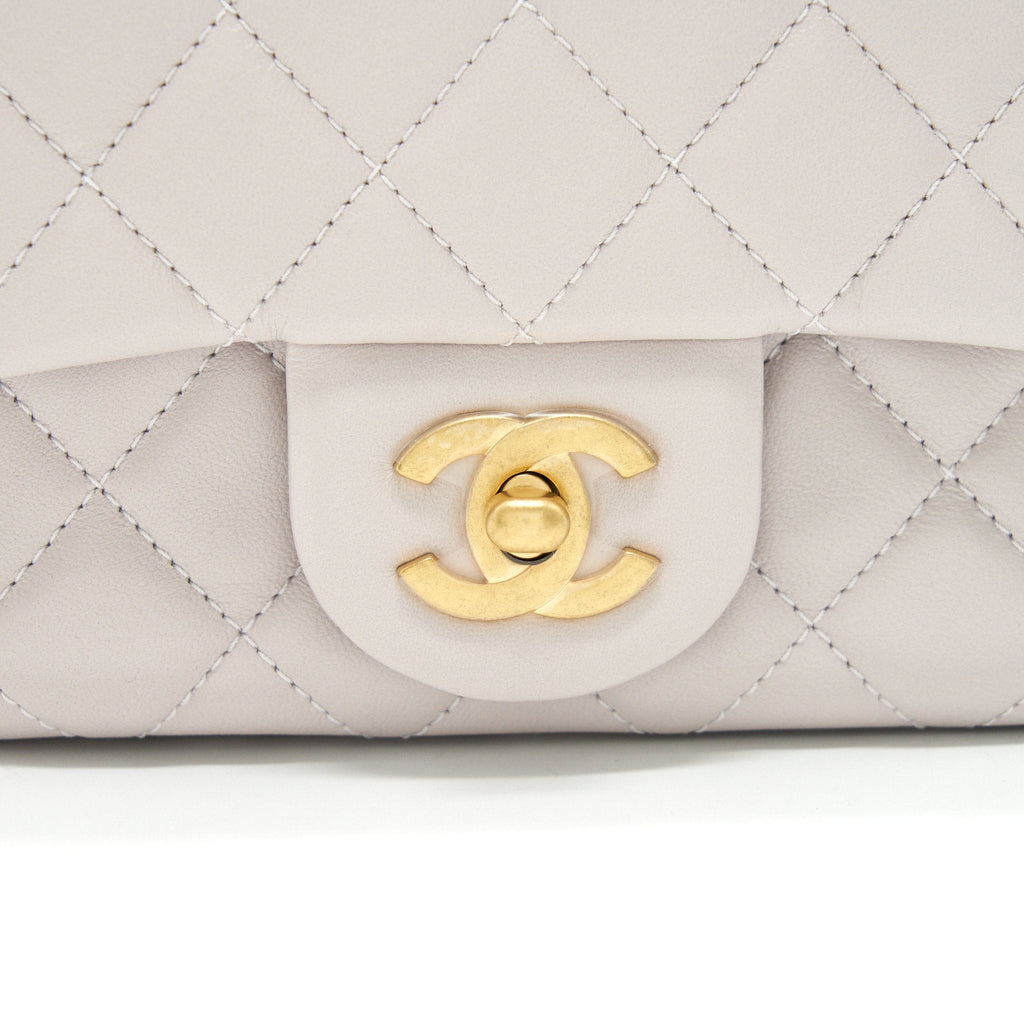 CHANEL 21B LILAC/ LIGHT PURPLE MINI PEARL CRUSH SQUARE FLAP BAG