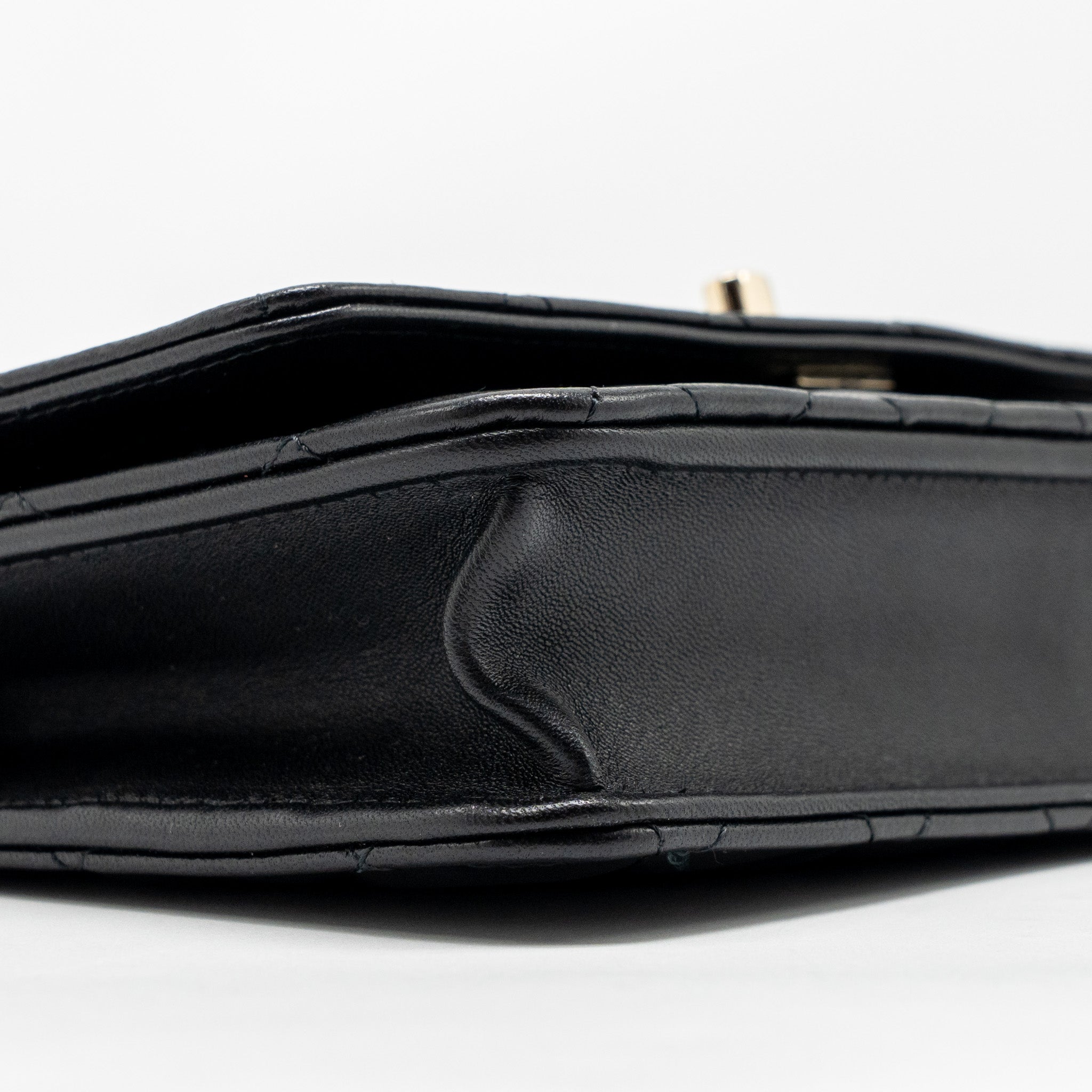 CHANEL TRENDY CC WALLET ON CHAIN LAMBSKIN BLACK LGHW (MICROCHIP)