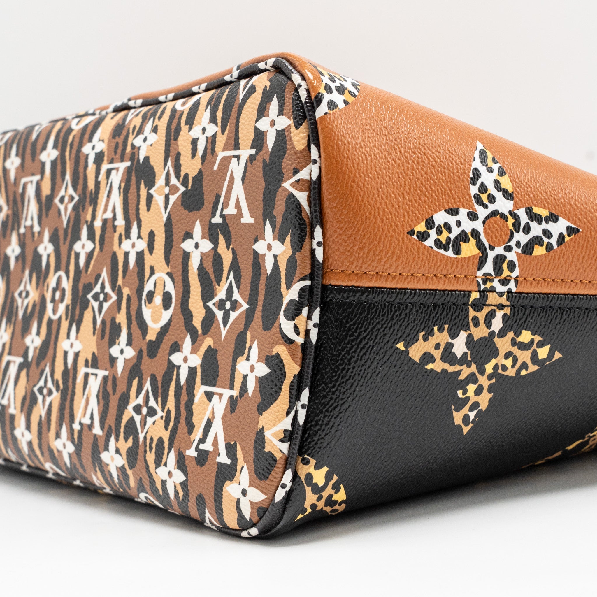 LOUIS VUITTON NEVERFULL MM GIANT MONOGRAM CANVAS MULTICOLOUR GHW