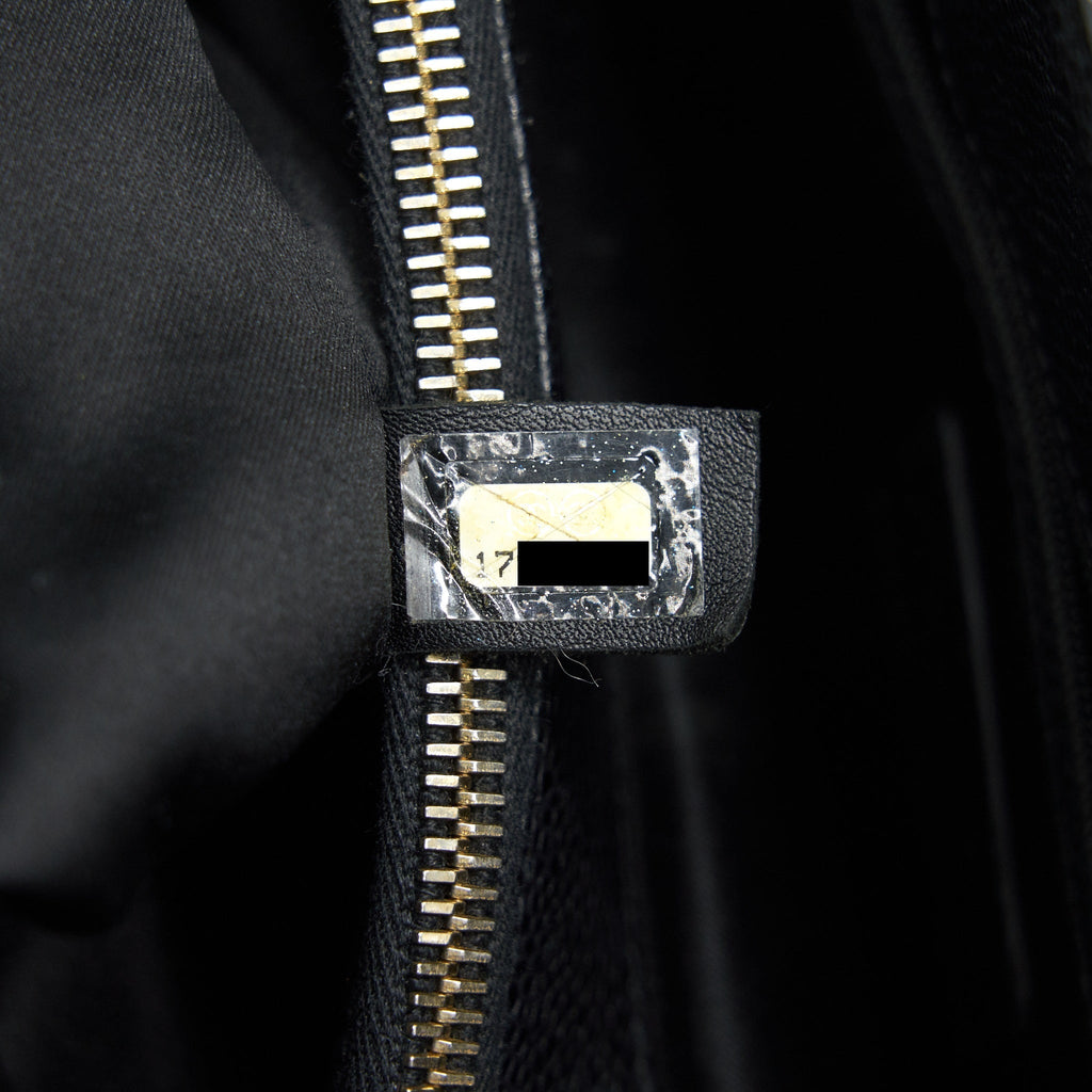 CHANEL GRAND SHOPPING TOTE CAVIAR BLACK GHW SERIAL 17
