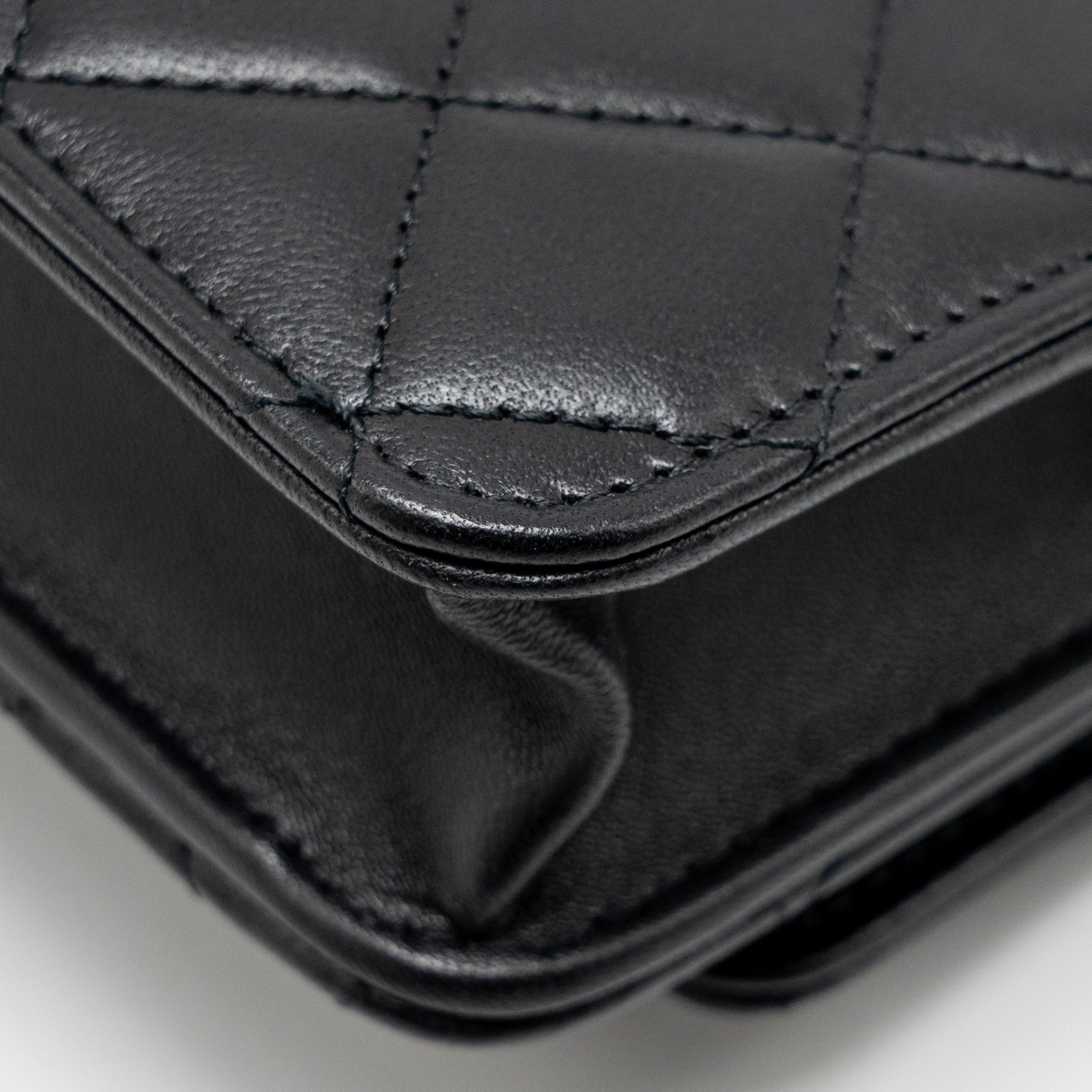 CHANEL TRENDY CC WALLET ON CHAIN LAMBSKIN BLACK LGHW (MICROCHIP)