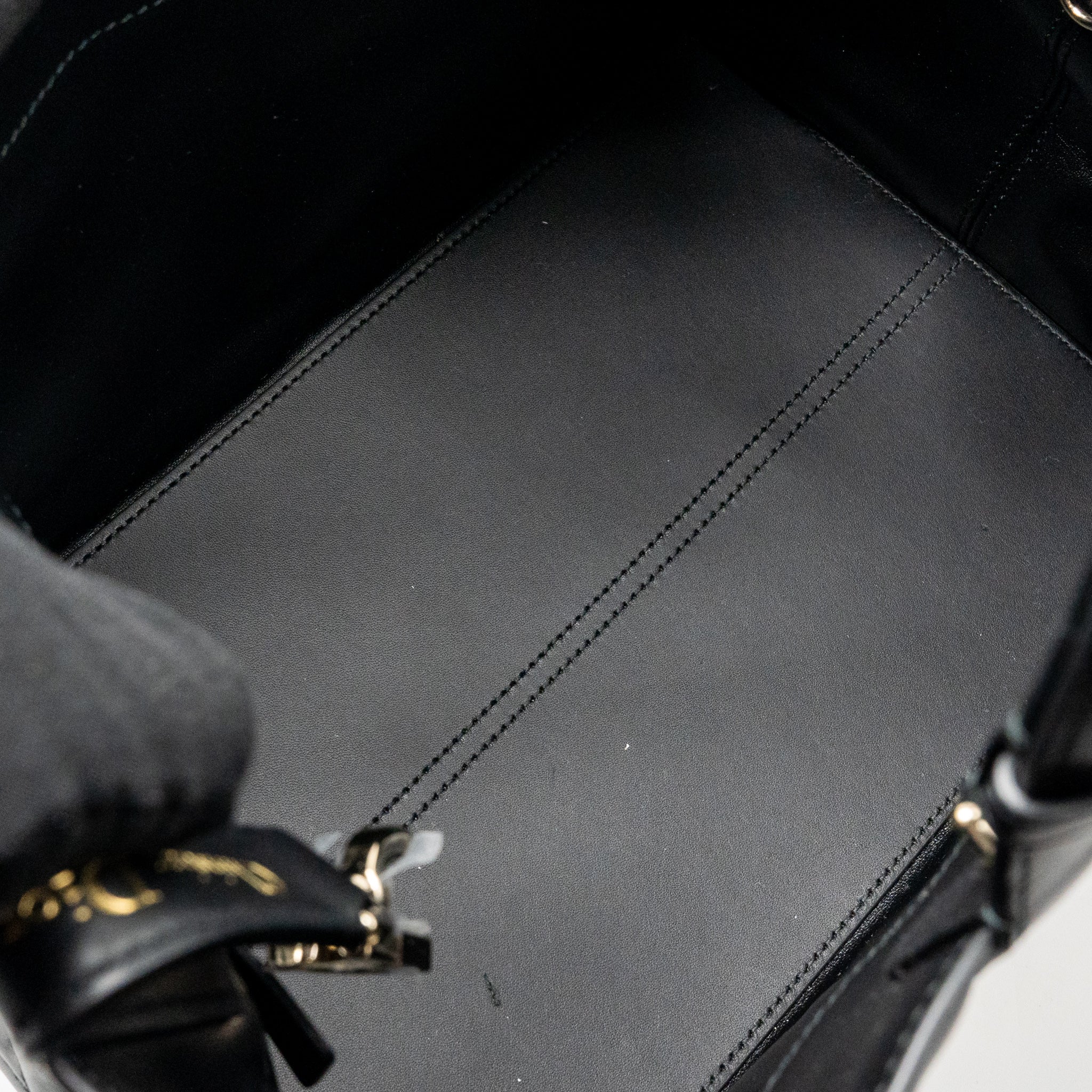 DIOR MEDIUM DIOR TOUJOURS TOTE BAG MACROCANNAGE CALFSKIN BLACK LGHW