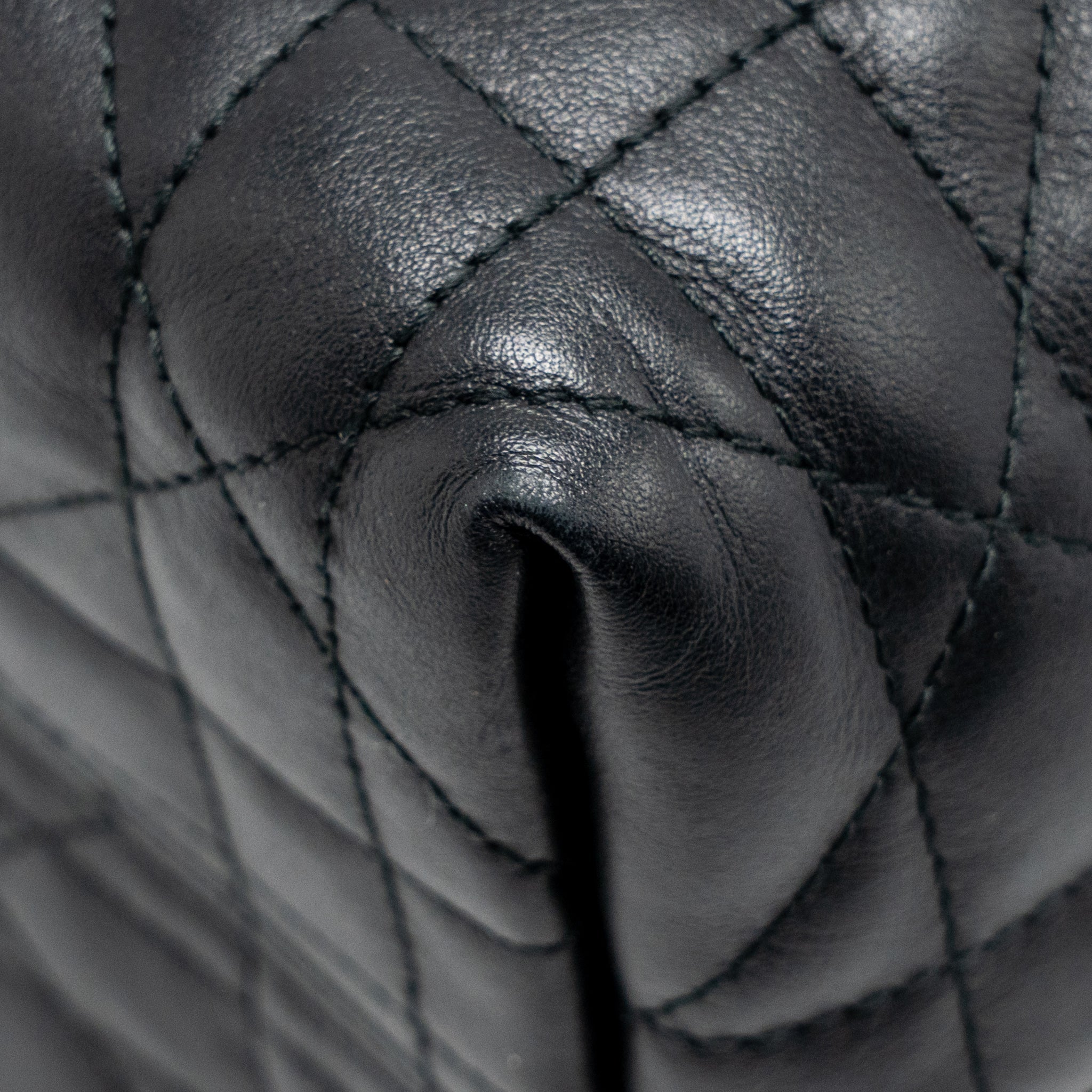 DIOR TOUJOURS VERTICAL NANO TOTE BAG CALFSKIN BLACK LGHW