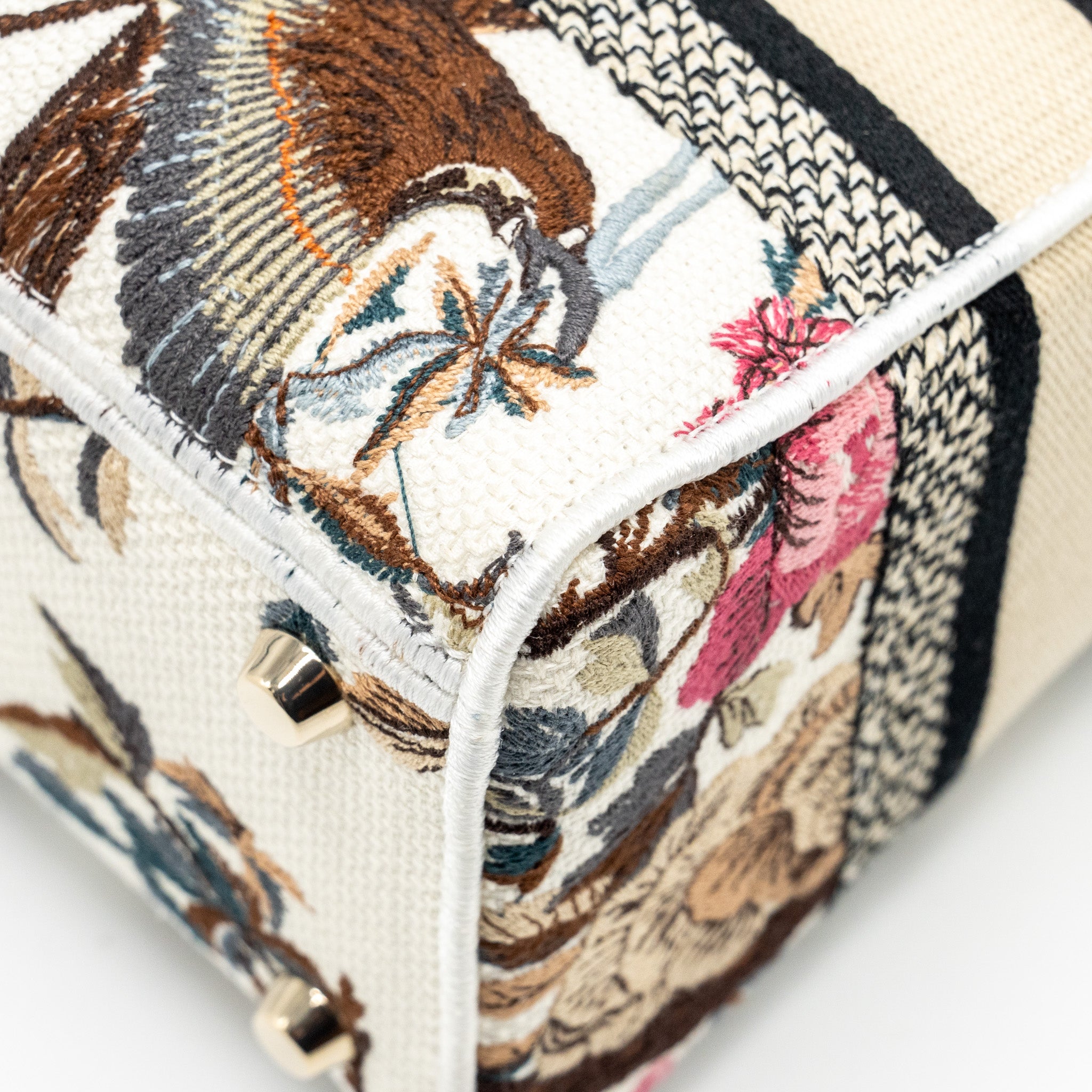 DIOR MEDIUM LADY D-LITE BAG EMBROIDERY WHITE/MULTICOLOR LGHW