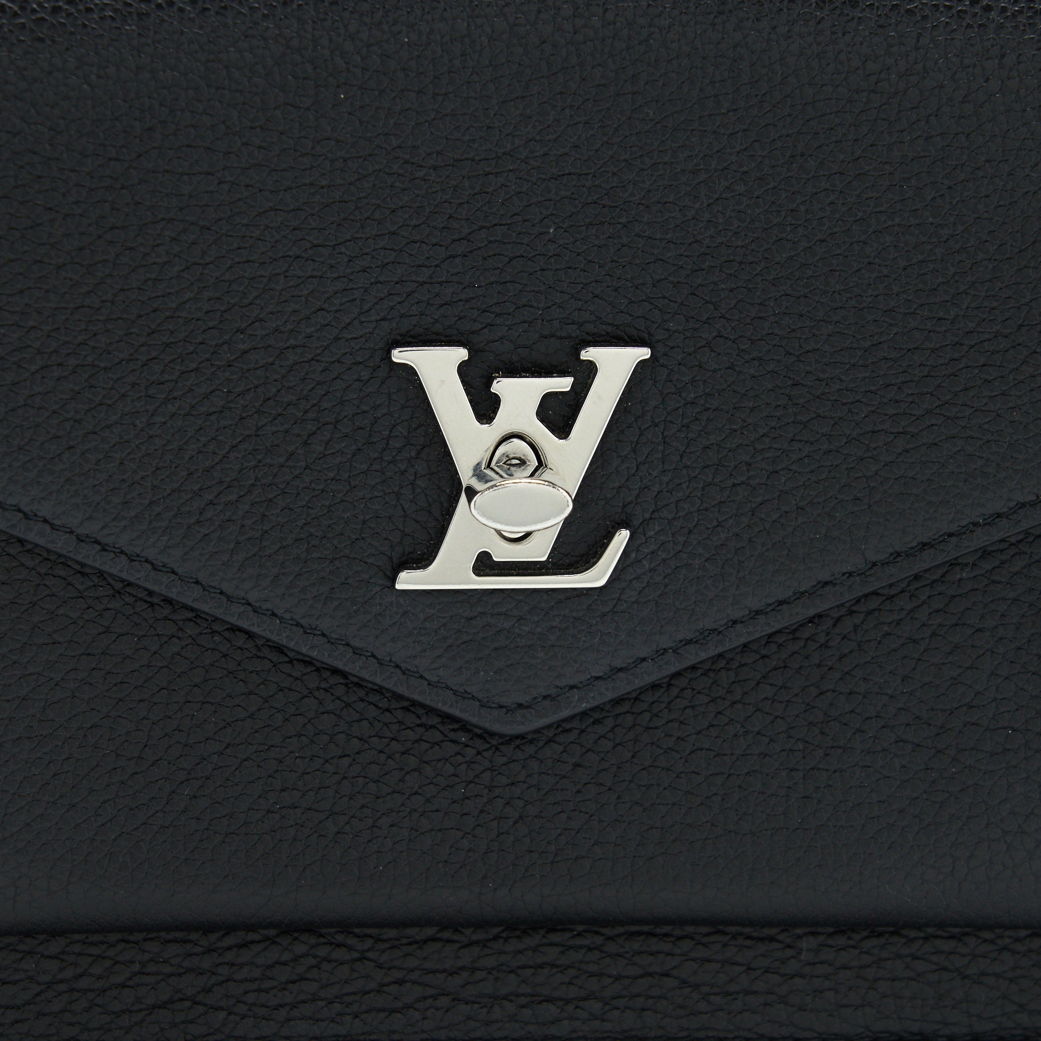 LOUIS VUITTON THE MY LOCKME CHAIN CROSSBODY BAG BLACK