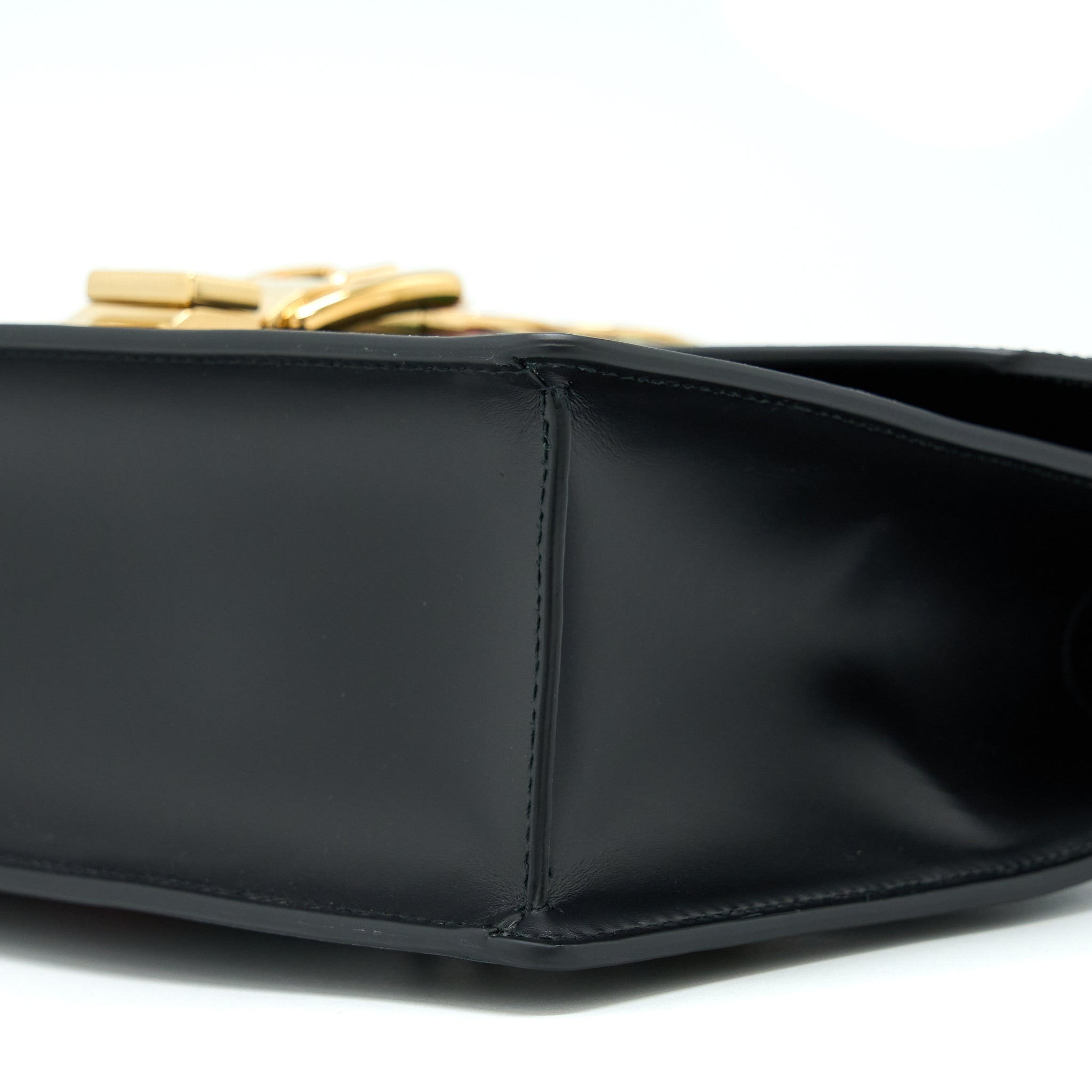 GUCCI SYLVIE BAG BLACK GHW