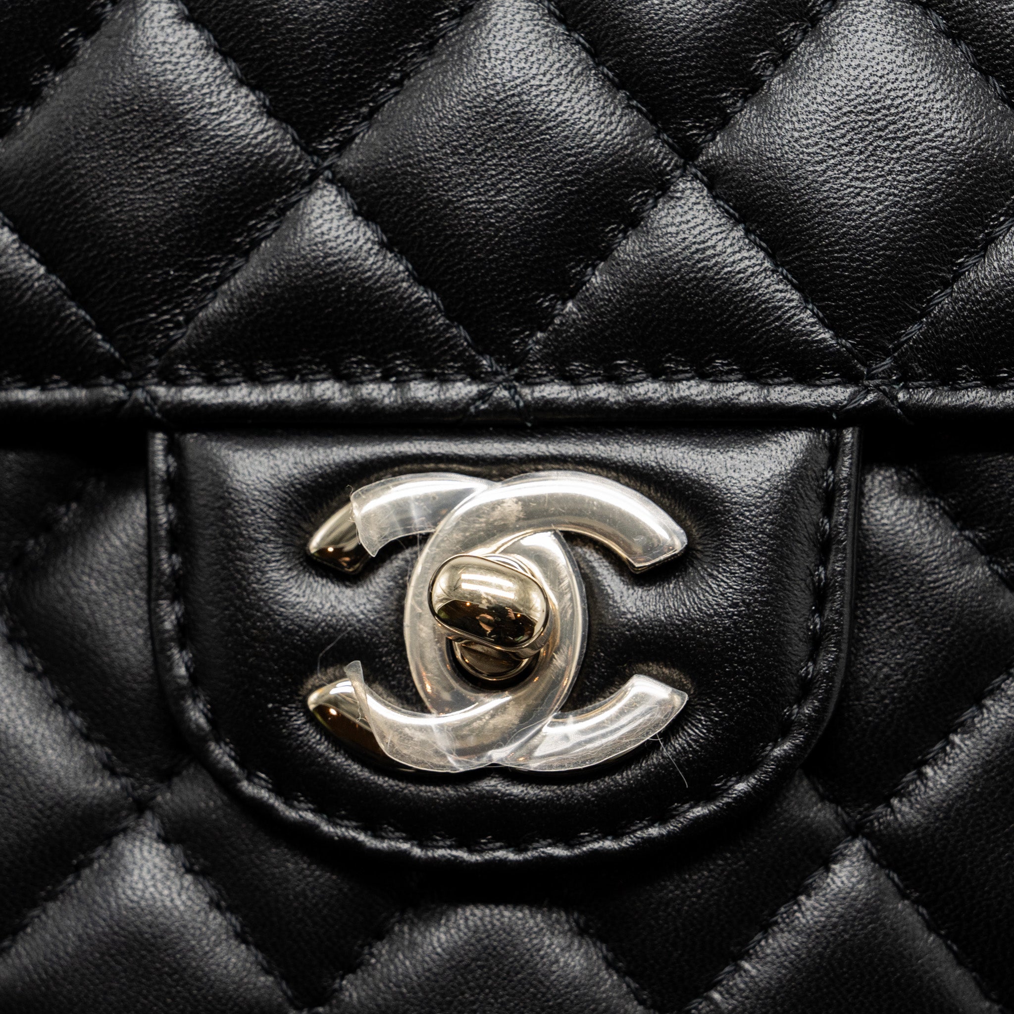 CHANEL 22S HEART BAG LAMBSKIN BLACK LGHW (MICROCHIP)
