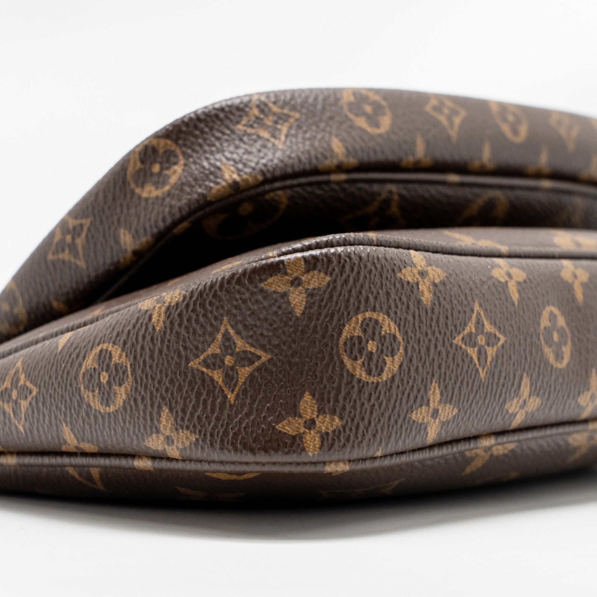 LOUIS VUITTON MULTI POCHETTE ACCESSORIES MONOGRAM CANVAS KHAKI STRAP GHW