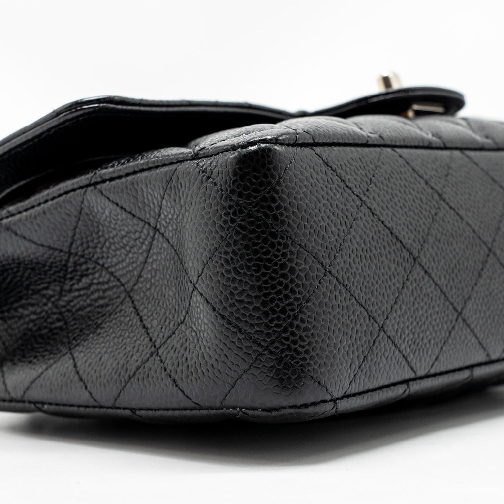 CHANEL MEDIUM CLASSIC DOUBLE FLAP BAG CAVIAR BLACK SHW