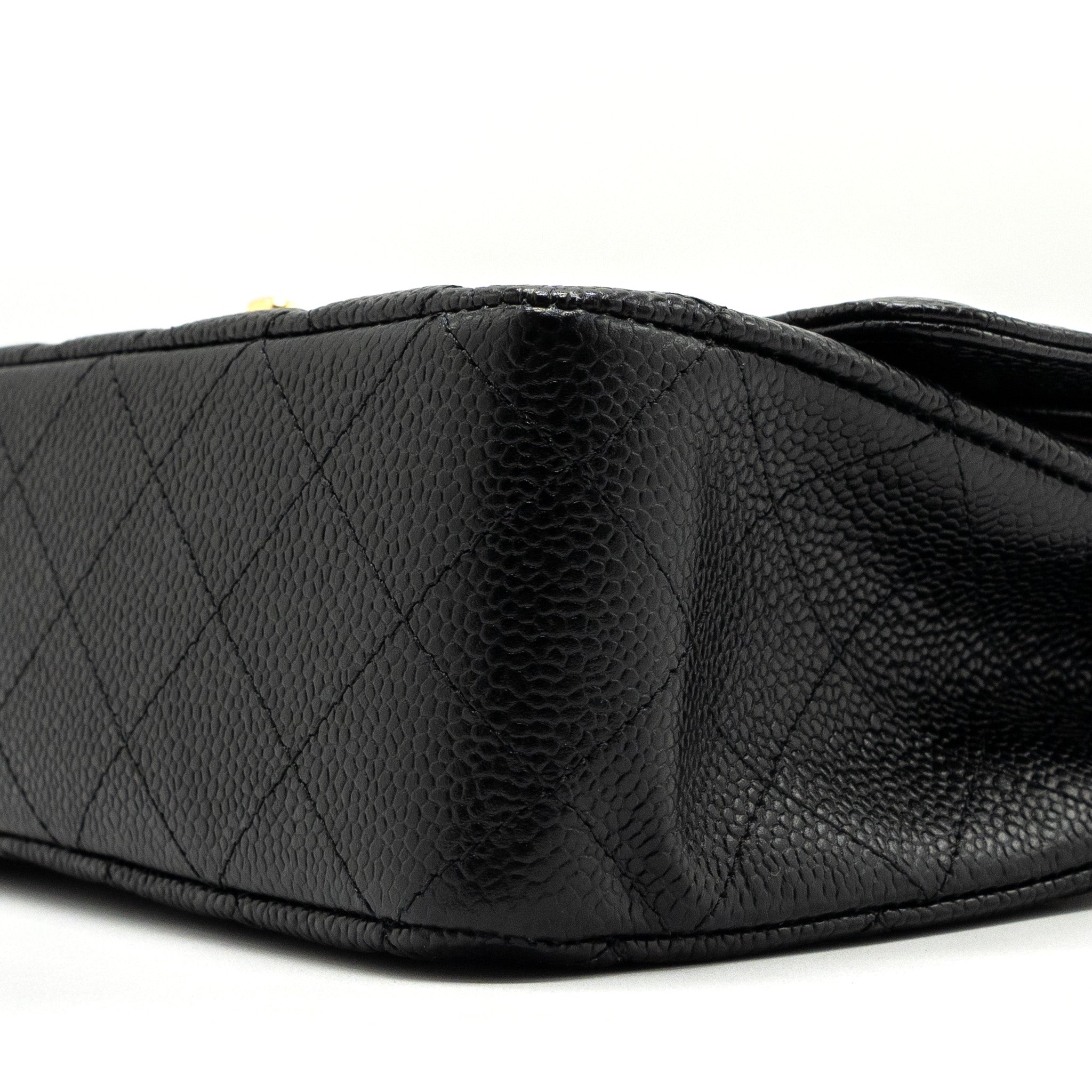 CHANEL MEDIUM CLASSIC DOUBLE FLAP BAG CAVIAR BLACK GHW