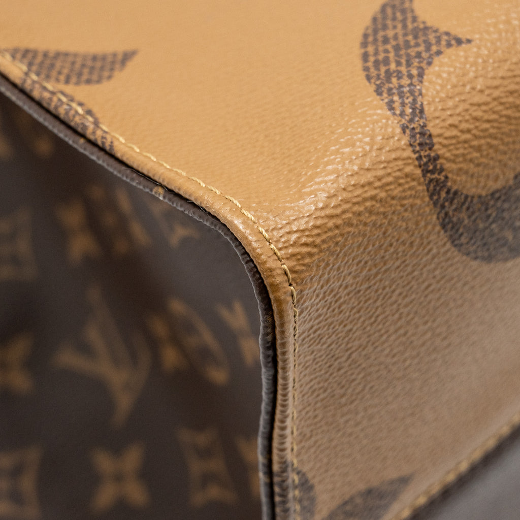 LOUIS VUITTON ONTHEGO GM MONOGRAM CANVAS GHW