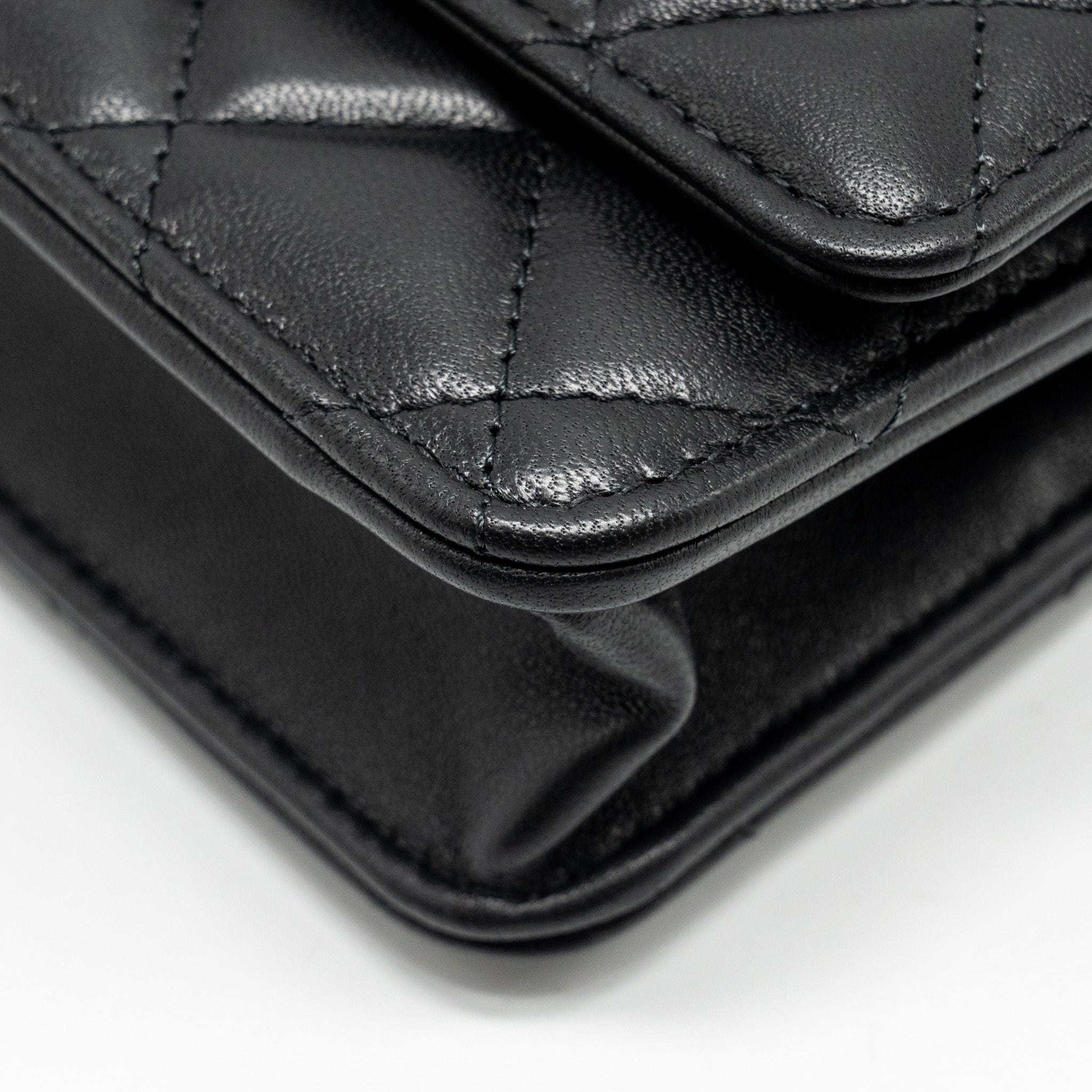 CHANEL CLASSIC WALLET ON CHAIN WITH CAMELLIA ADJUSTABLE CHAIN LAMBSKIN BLACK GHW (MICROCHIP)