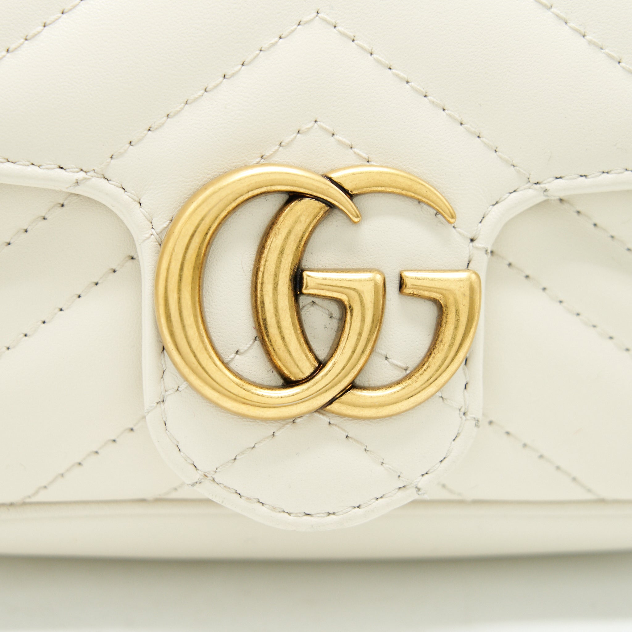 GUCCI GG MARMONT SUPER MINI WHITE WITH GHW