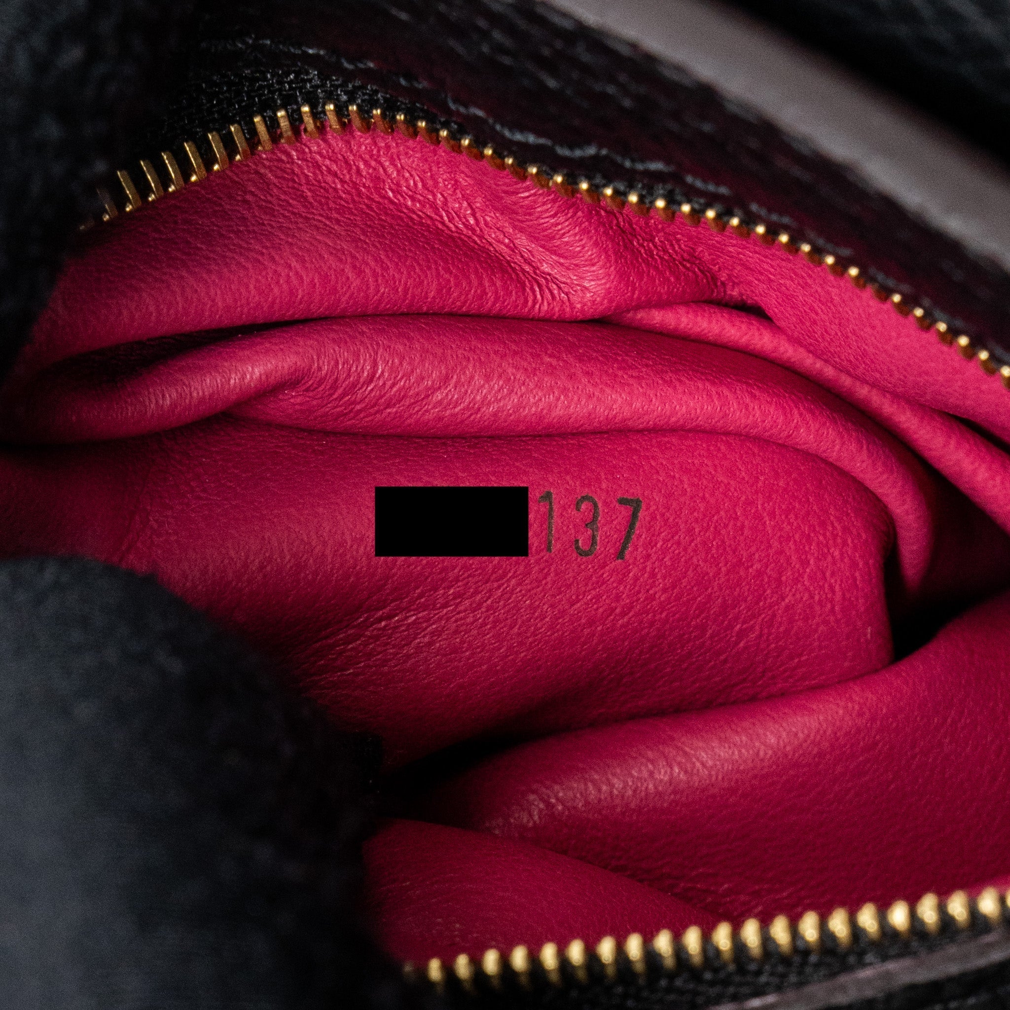 LOUIS VUITTON CAPUCINES BB TAURILLON BLACK / PINK GHW