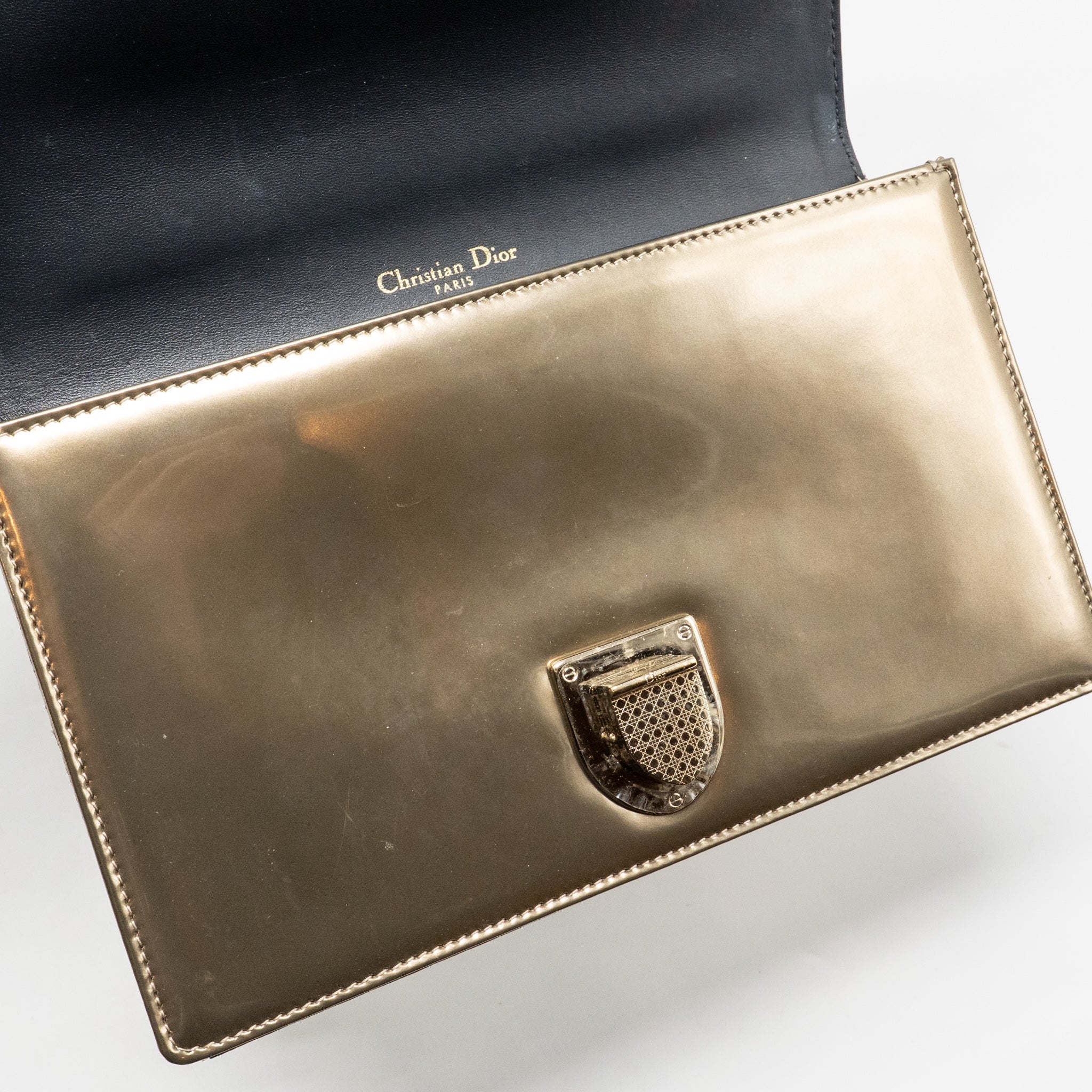 DIOR MEDIUM DIORAMA METALLIC CALFSKIN LIGHT GOLD WITH LGHW
