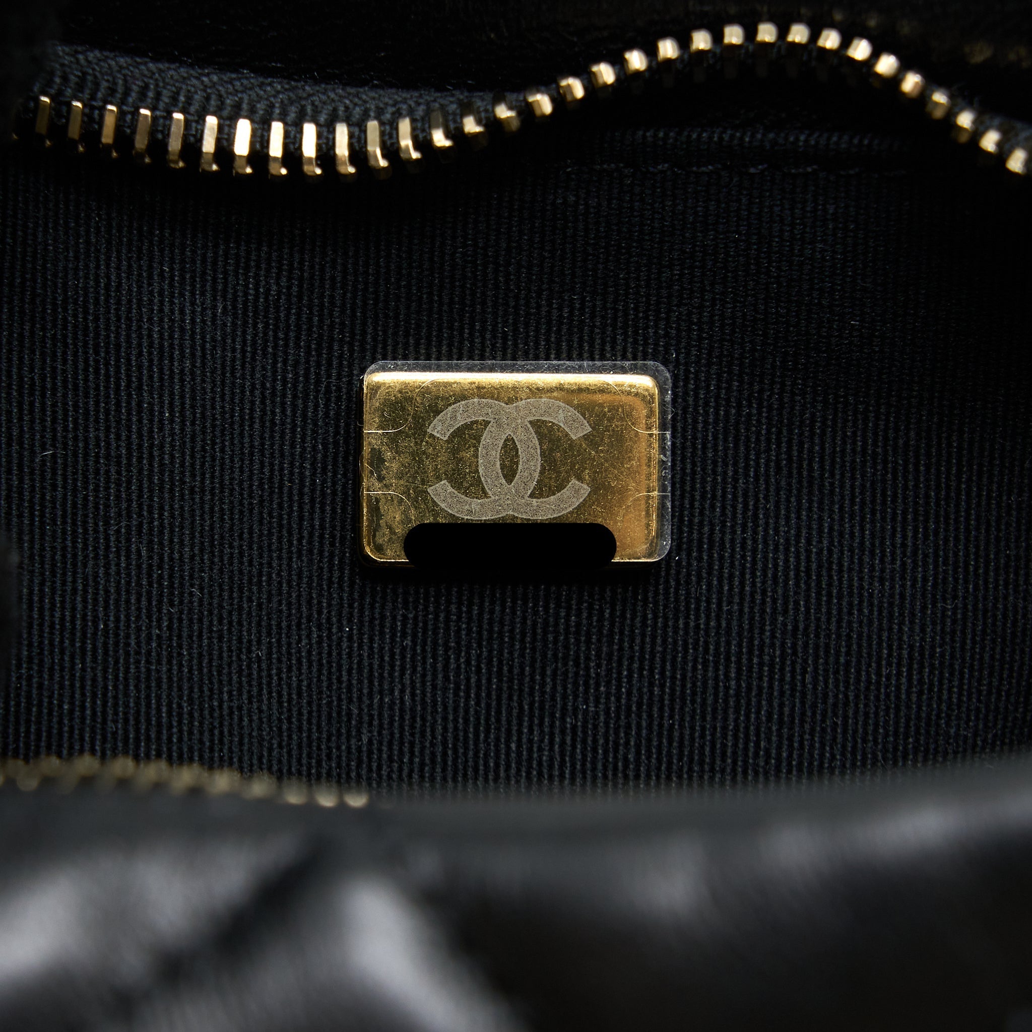 CHANEL 22K HOBO SHOULDER BAG LAMBSKIN BLACK GHW (MICROCHIP)