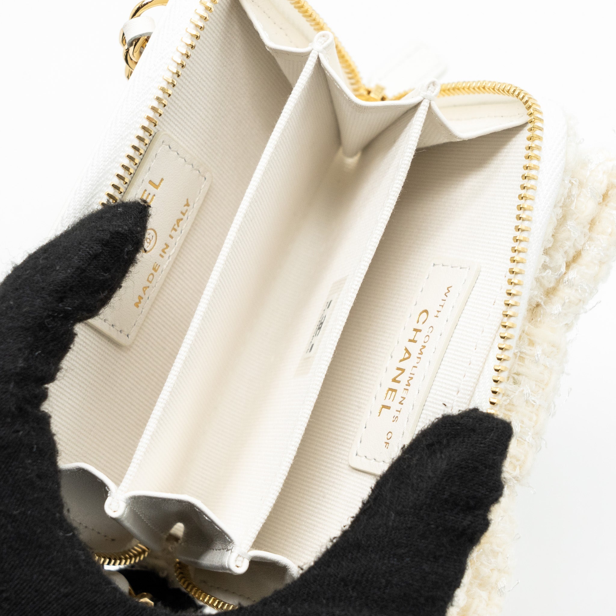 CHANEL MINI BOW CARD HOLDER WITH CHAIN TWEED WHITE LGHW(MICROCHIP)