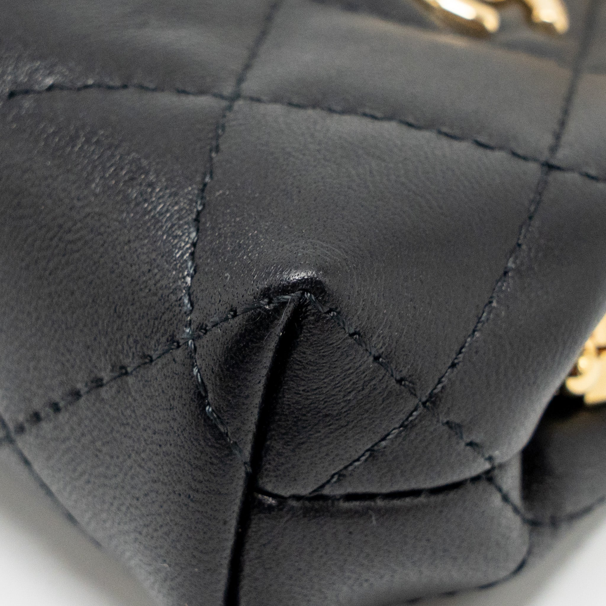 CHANEL 23P MINI COIN PURSE WITH CHAIN CALFSKIN BLACK LGHW(MICROCHIP)