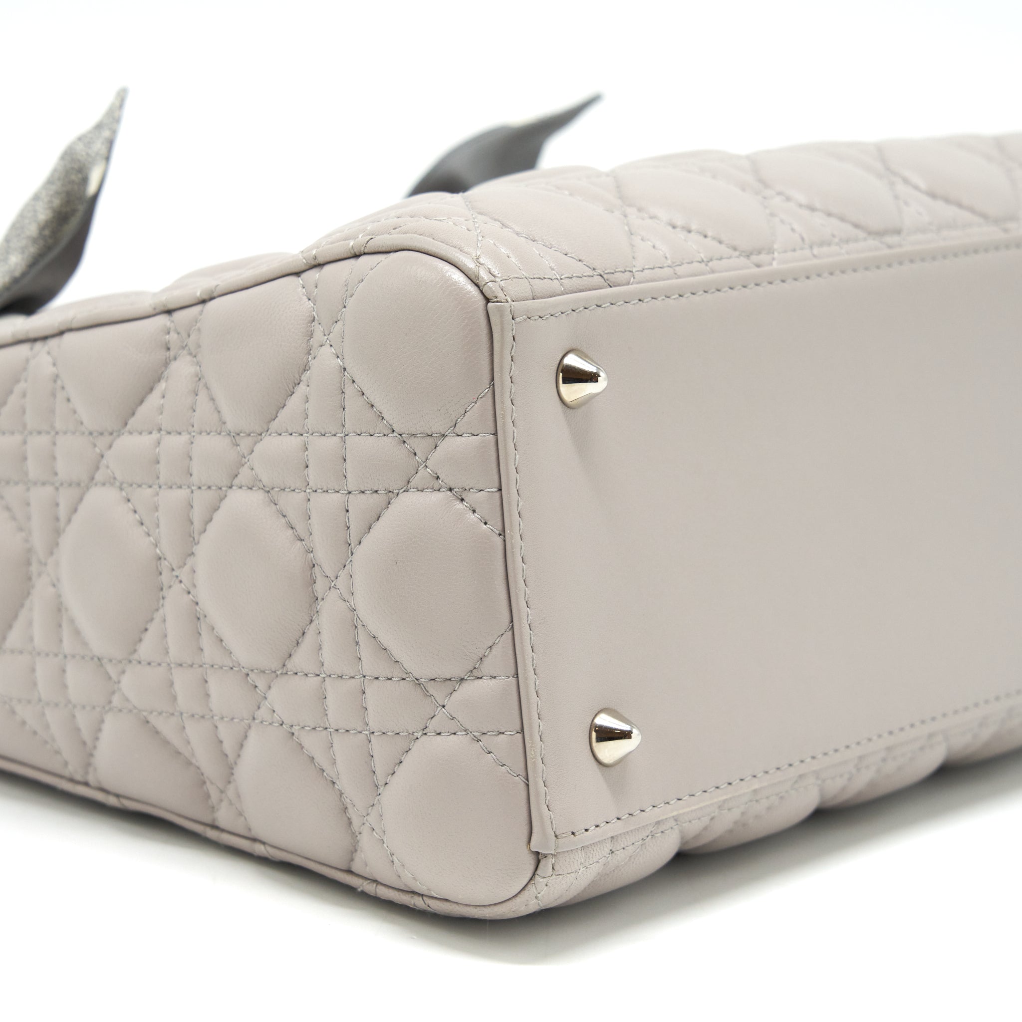DIOR LADY DIOR MEDIUM LAMBSKIN GREY SHW WITH AN EXTRA TWILLY