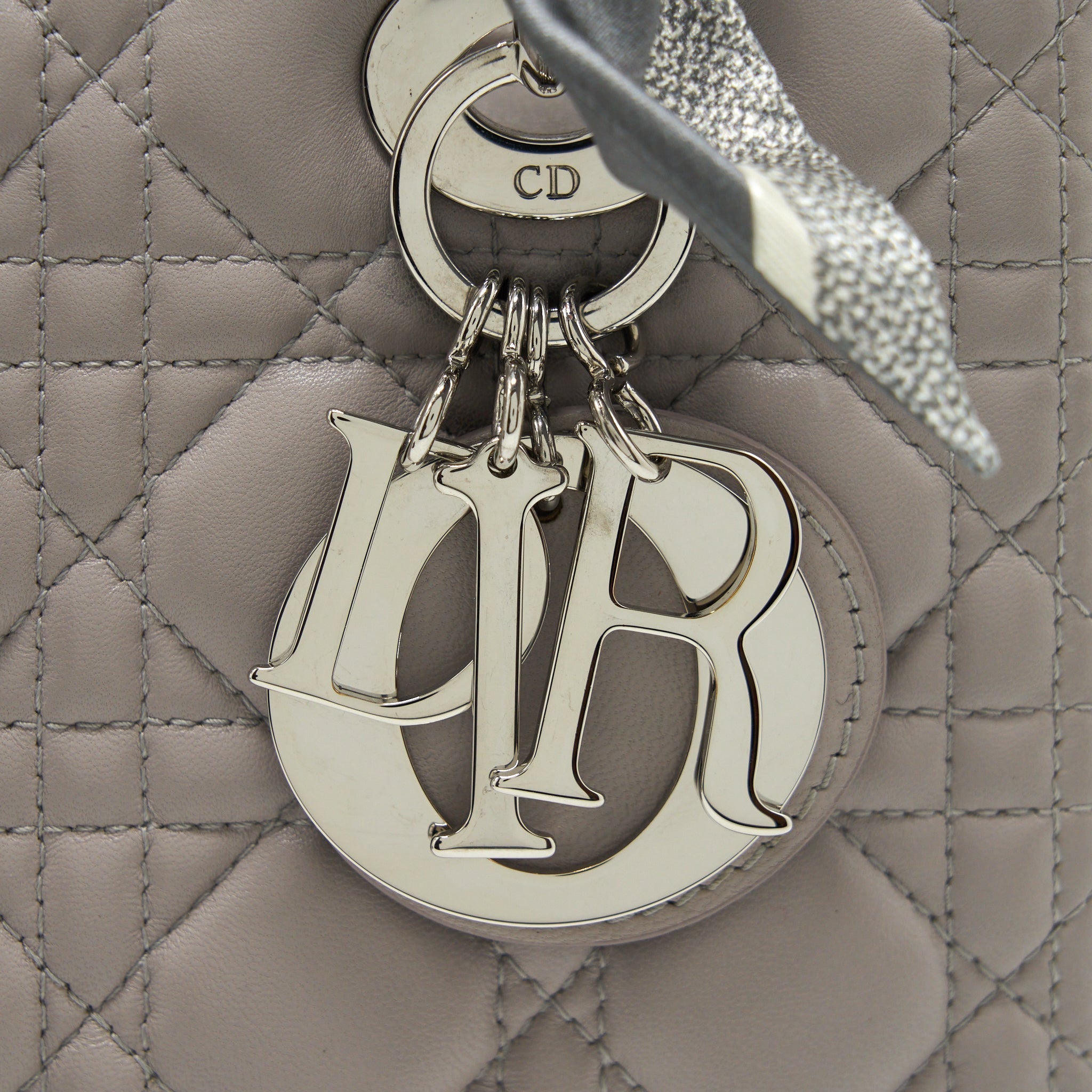 DIOR LADY DIOR MEDIUM LAMBSKIN GREY SHW WITH AN EXTRA TWILLY
