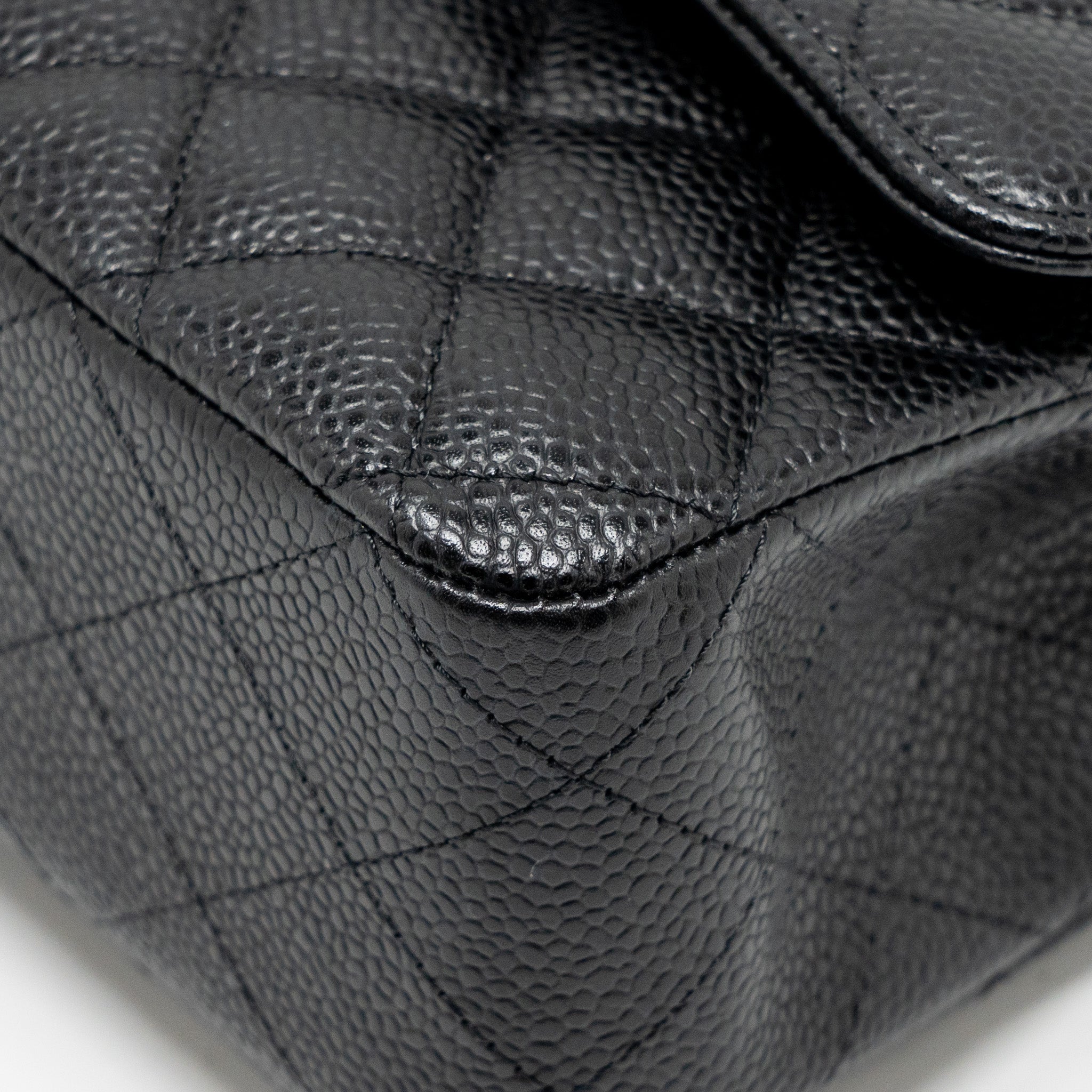 CHANEL MEDIUM CLASSIC DOUBLE  FLAP BAG CAVIAR  BLACK GHW