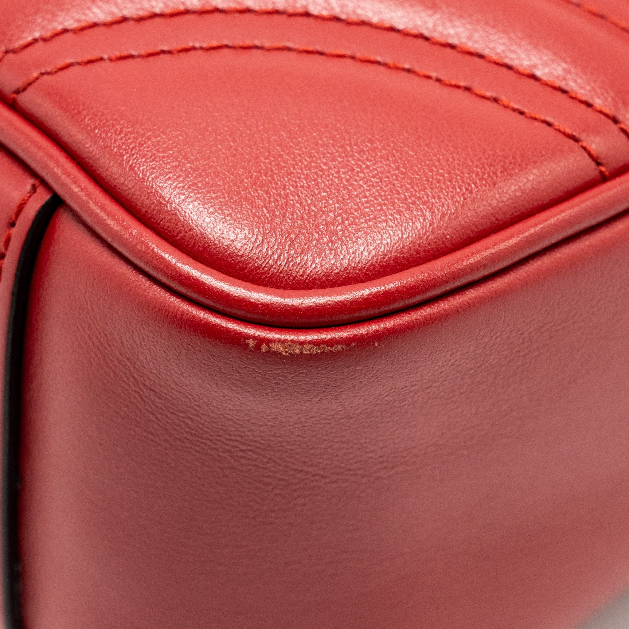GUCCI SMALL GG MARMONT BAG CALFSKIN RED BRUSHED GHW