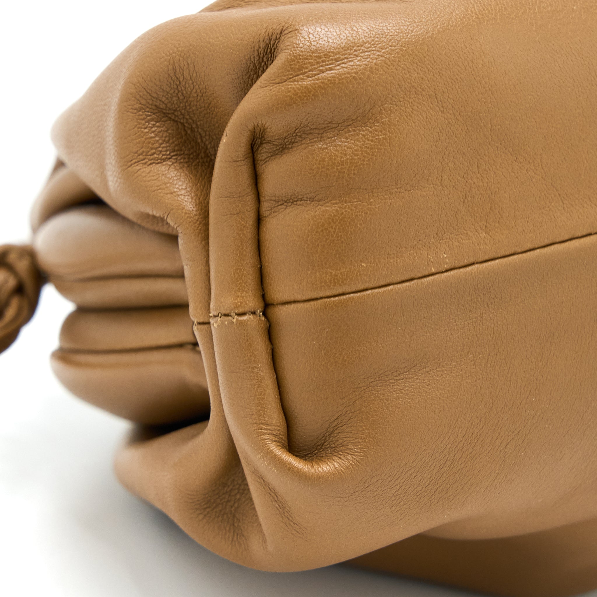 BOTTEGA VENETA MINI POUCH CALFSKIN CARAMEL GHW