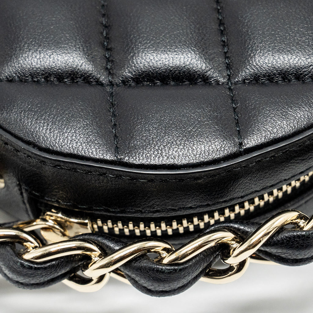 CHANEL 22C QUILTED ROUND CLUTCH WITH CHAIN LAMBSKIN BLACK LGHW