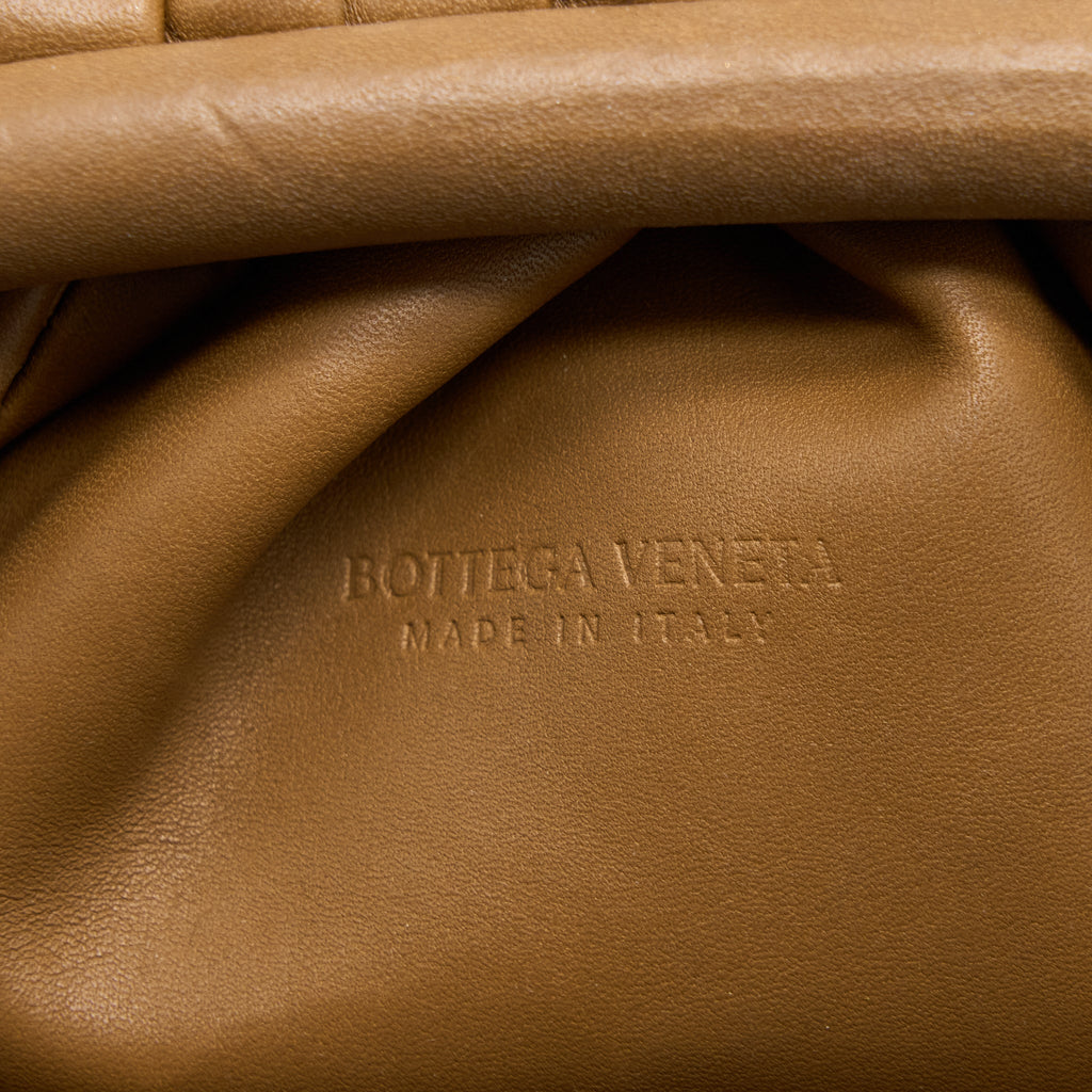 BOTTEGA VENETA MINI POUCH CALFSKIN CARAMEL GHW