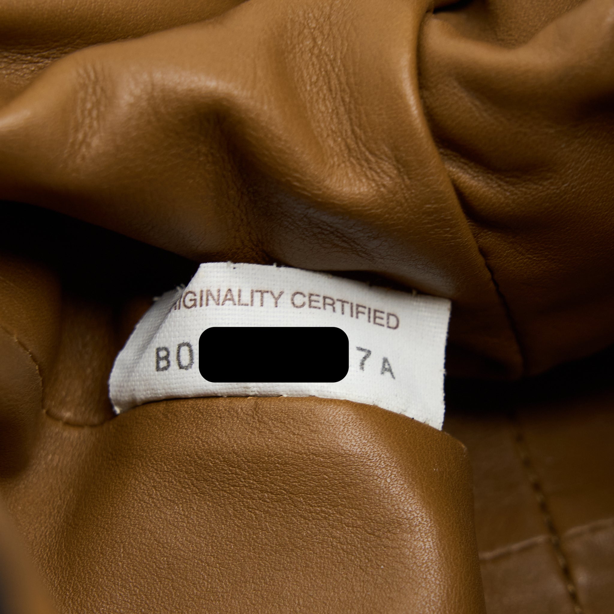 BOTTEGA VENETA MINI POUCH CALFSKIN CARAMEL GHW