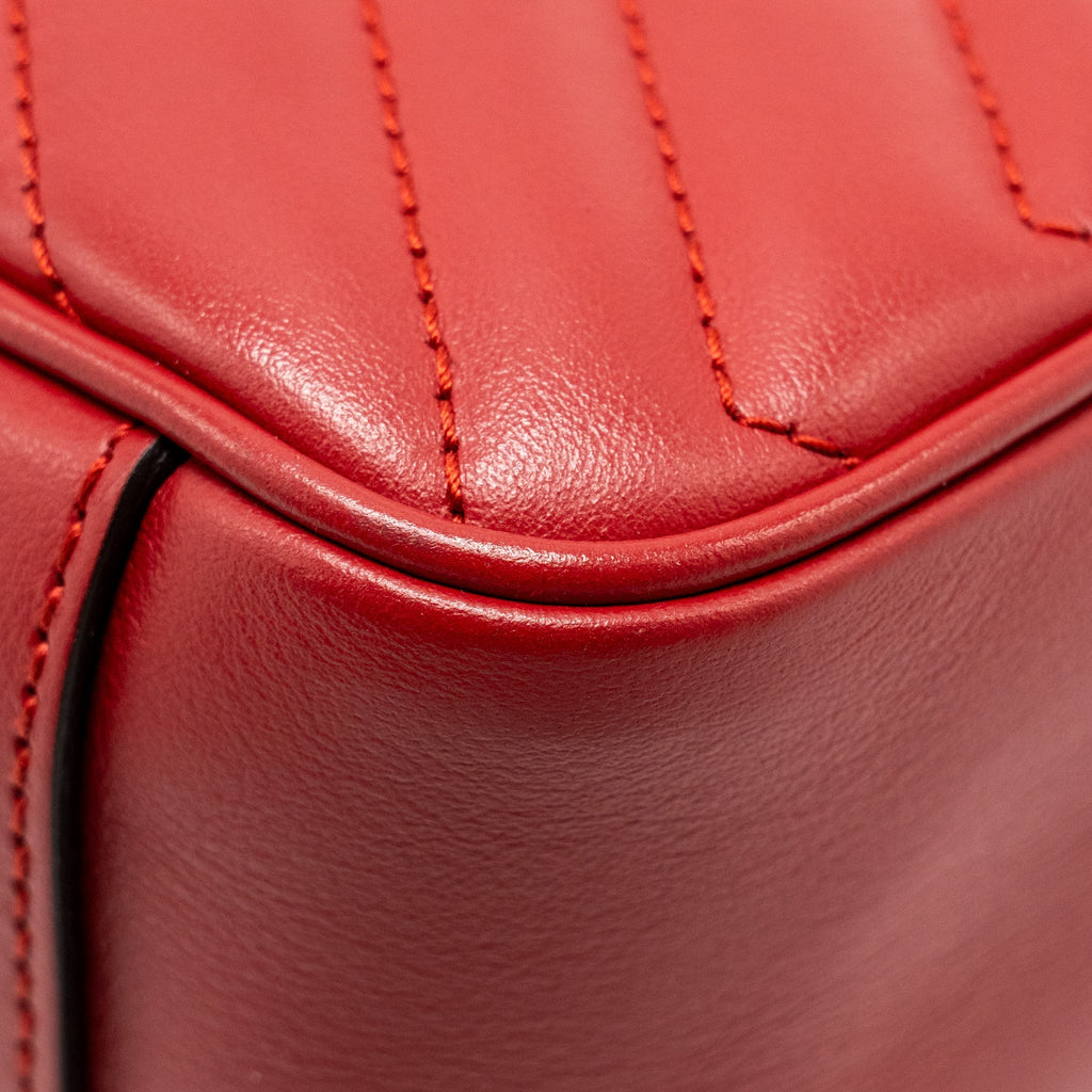 GUCCI SMALL GG MARMONT BAG CALFSKIN RED BRUSHED GHW
